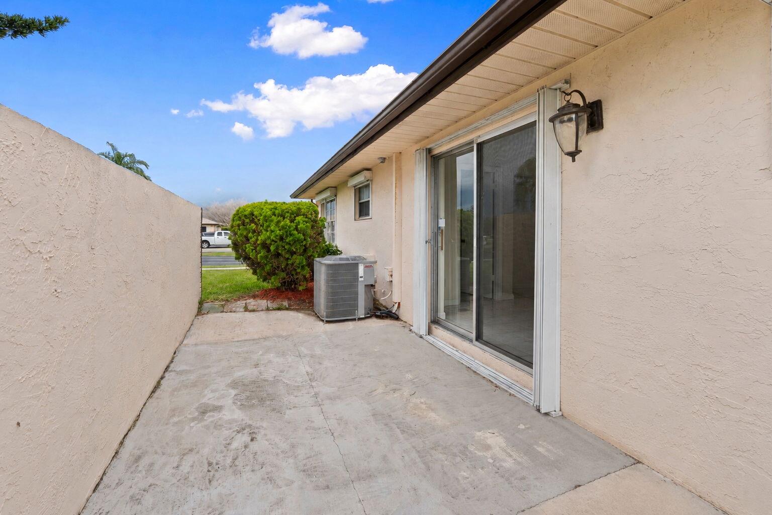 THE GROVE CONDOMINIUM SECTION 1 - Residential