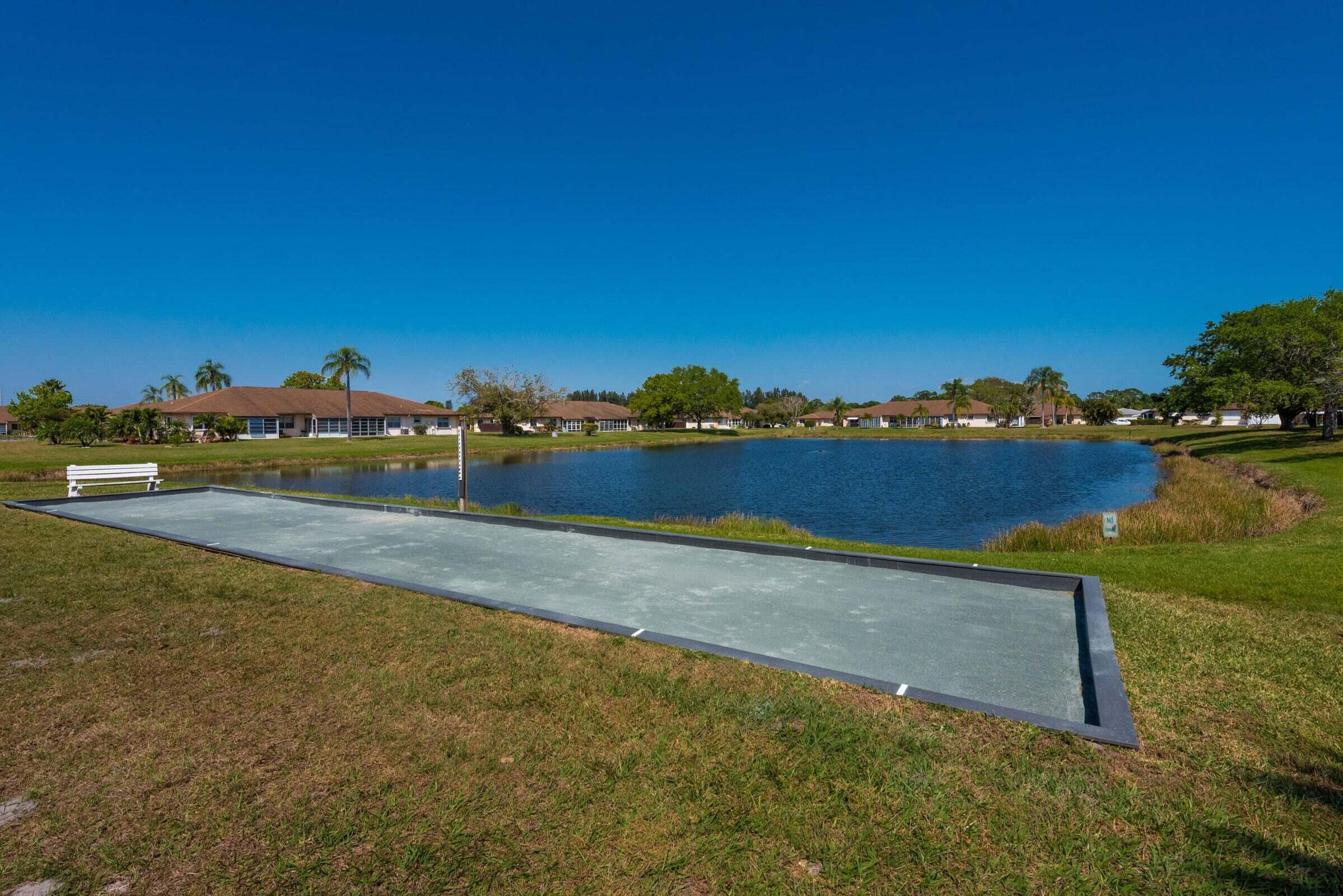 THE GROVE CONDOMINIUM SECTION 1 - Residential