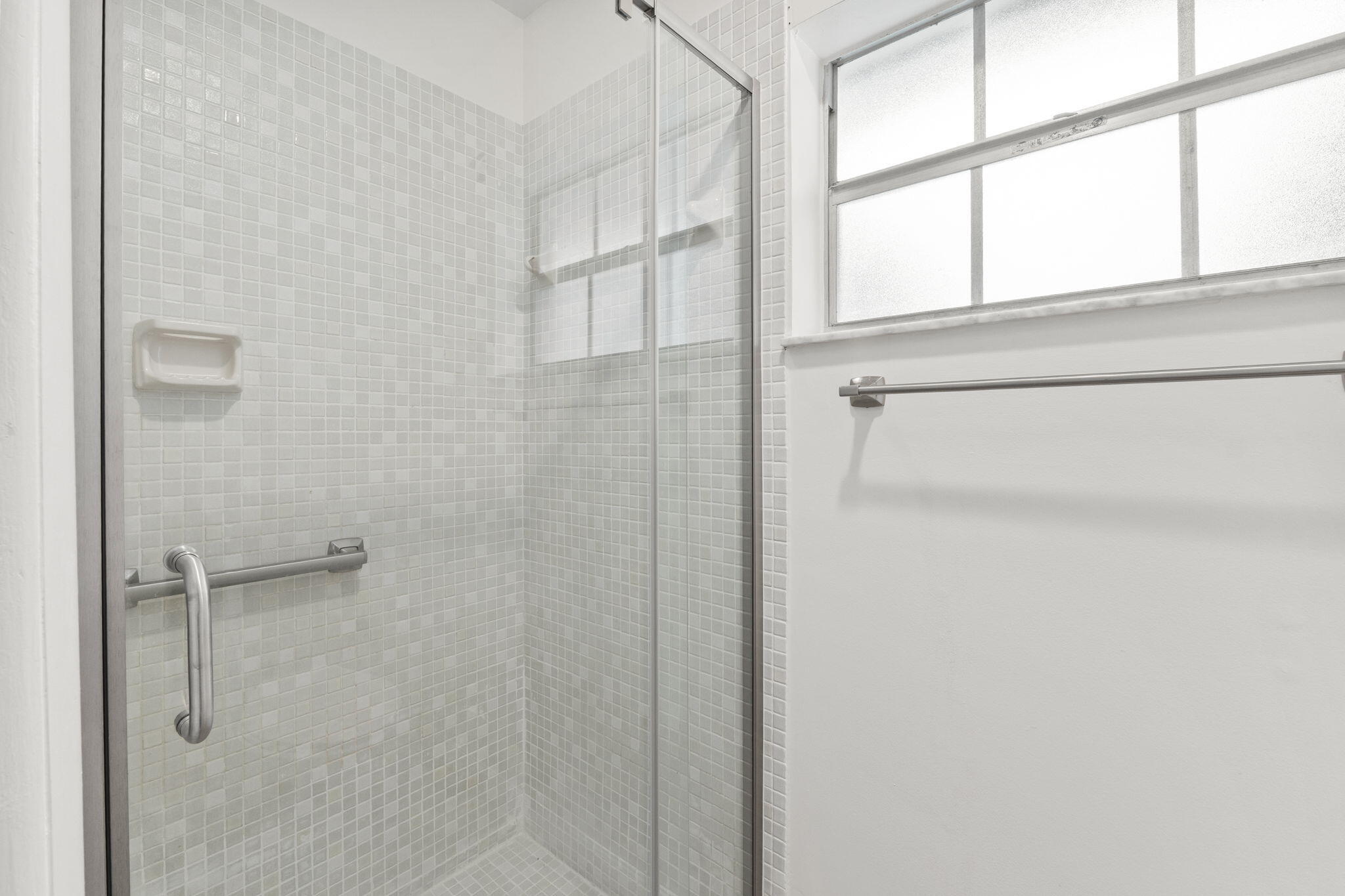 THE GROVE CONDOMINIUM SECTION 1 - Residential