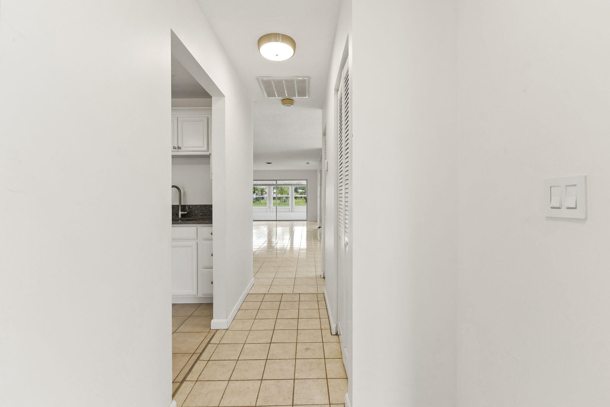 THE GROVE CONDOMINIUM SECTION 1 - Residential