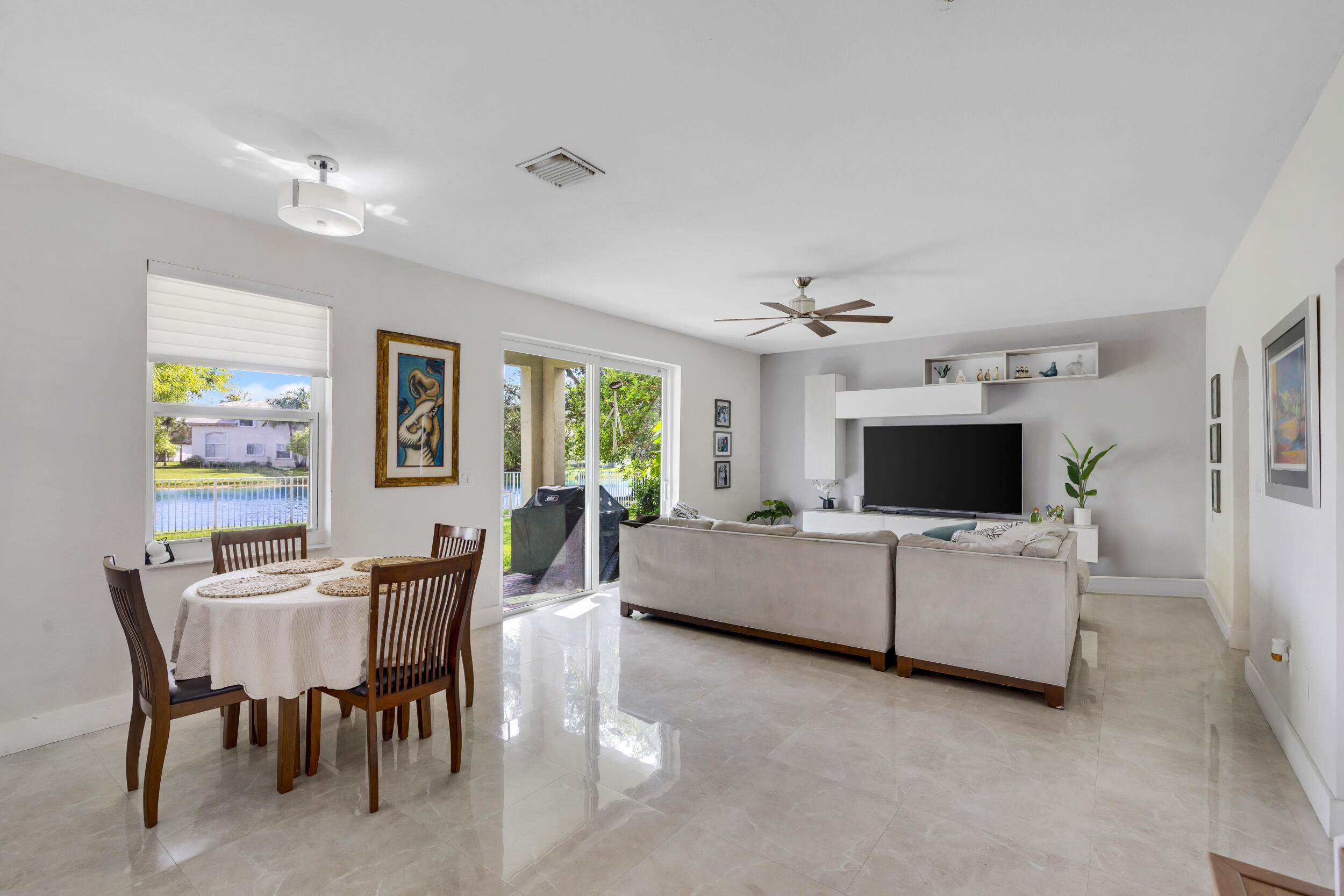 PEMBROKE ISLES 1 - Residential