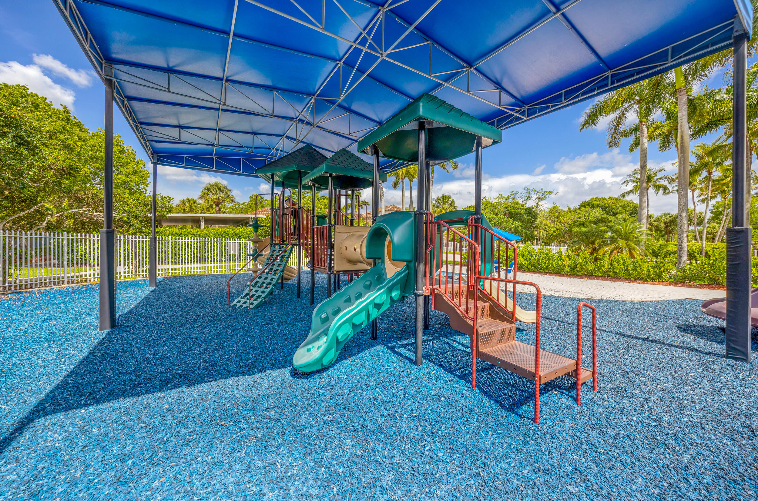 PEMBROKE ISLES 1 - Residential
