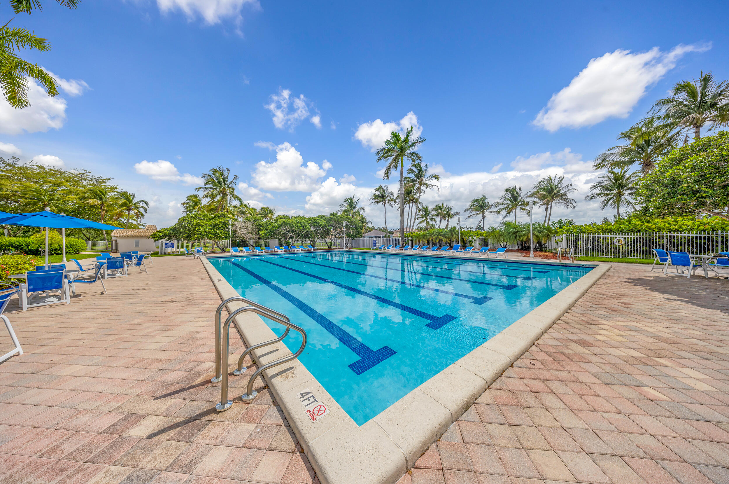 PEMBROKE ISLES 1 - Residential