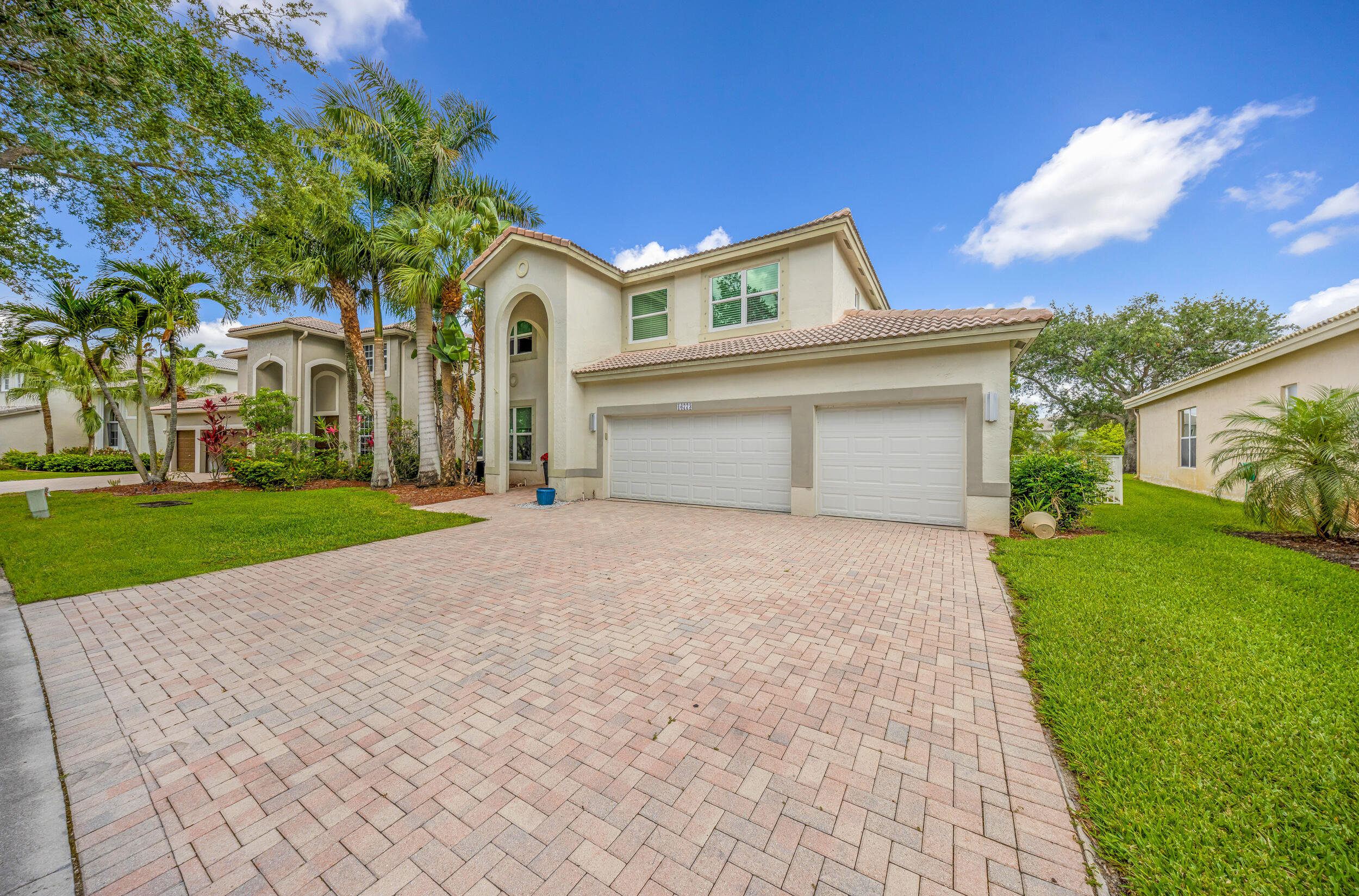 PEMBROKE ISLES 1 - Residential