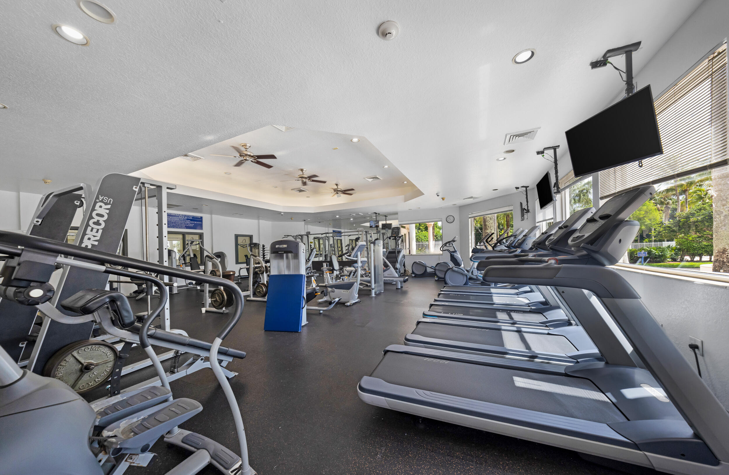 PEMBROKE ISLES 1 - Residential