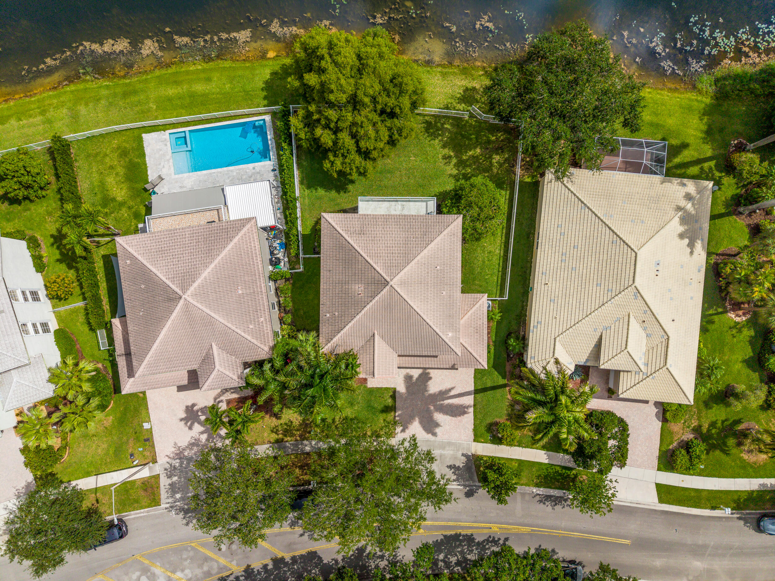 PEMBROKE ISLES 1 - Residential