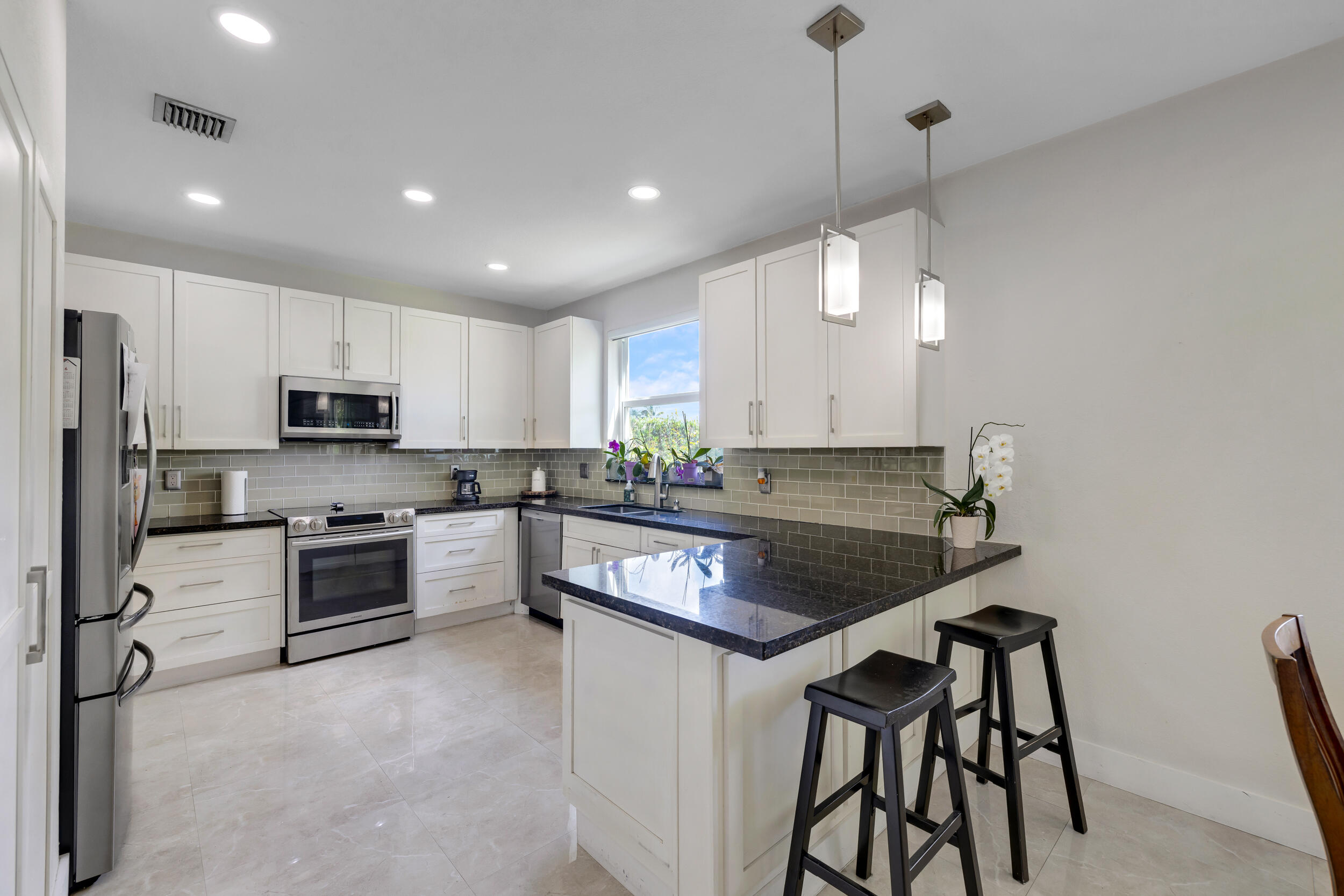 PEMBROKE ISLES 1 - Residential