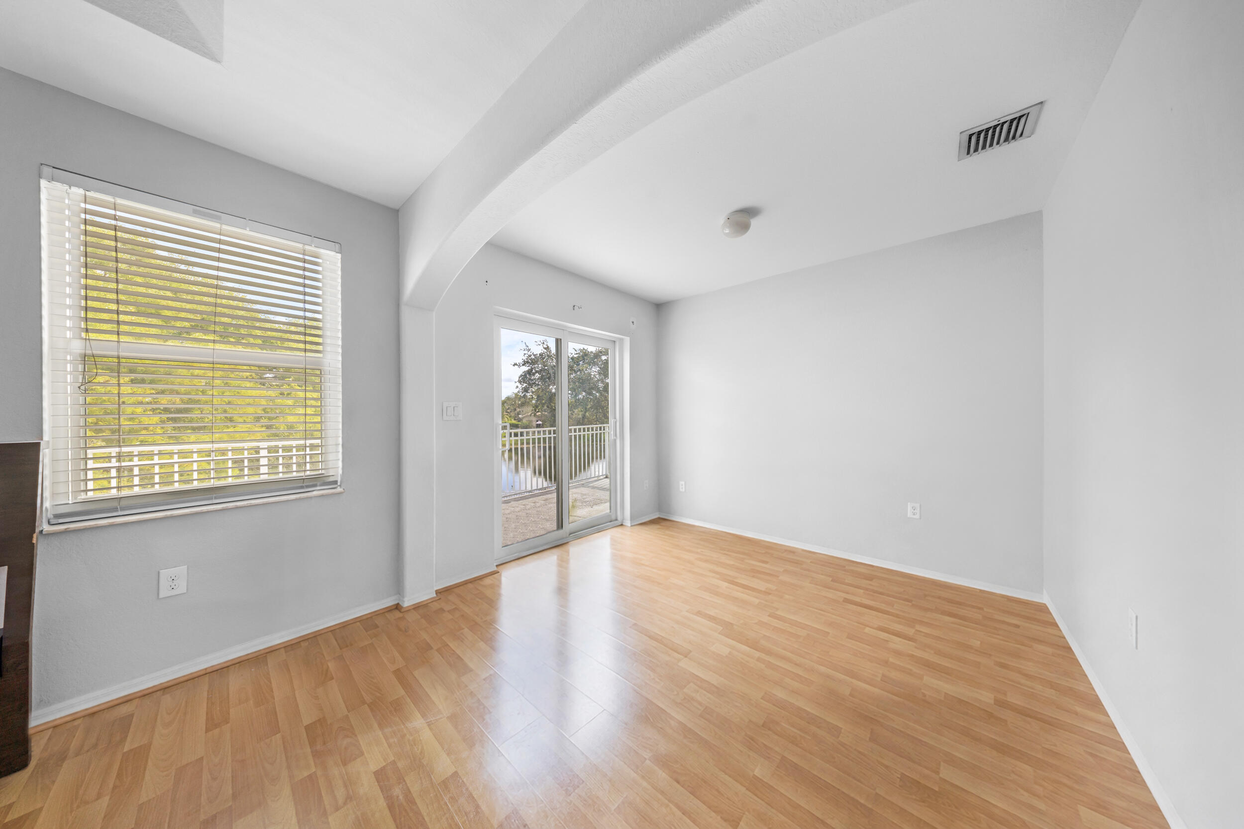 PEMBROKE ISLES 1 - Residential