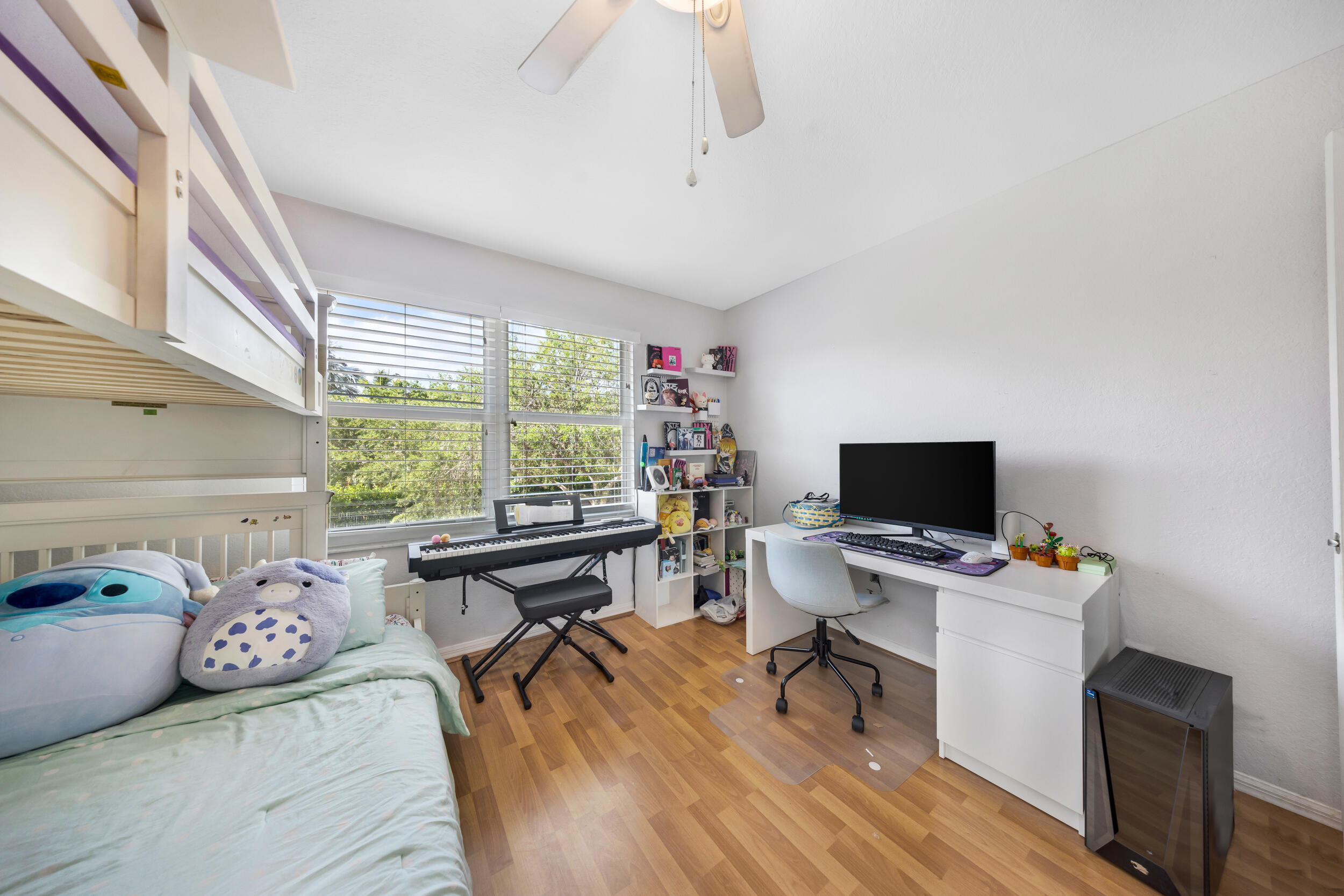 PEMBROKE ISLES 1 - Residential
