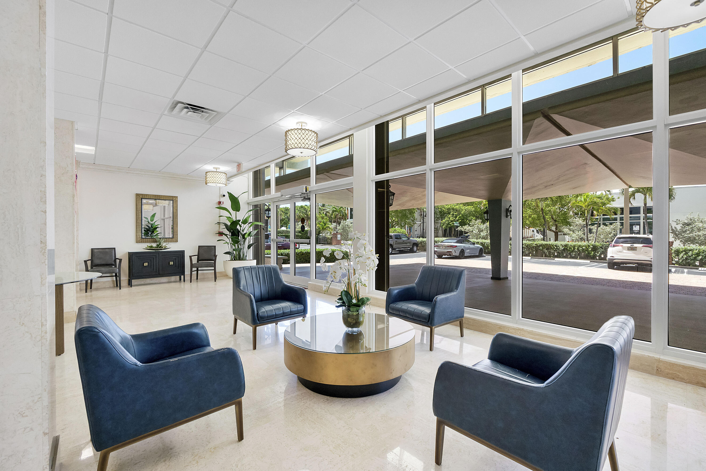JAMAICA HOUSE CONDOMINIUM - Residential