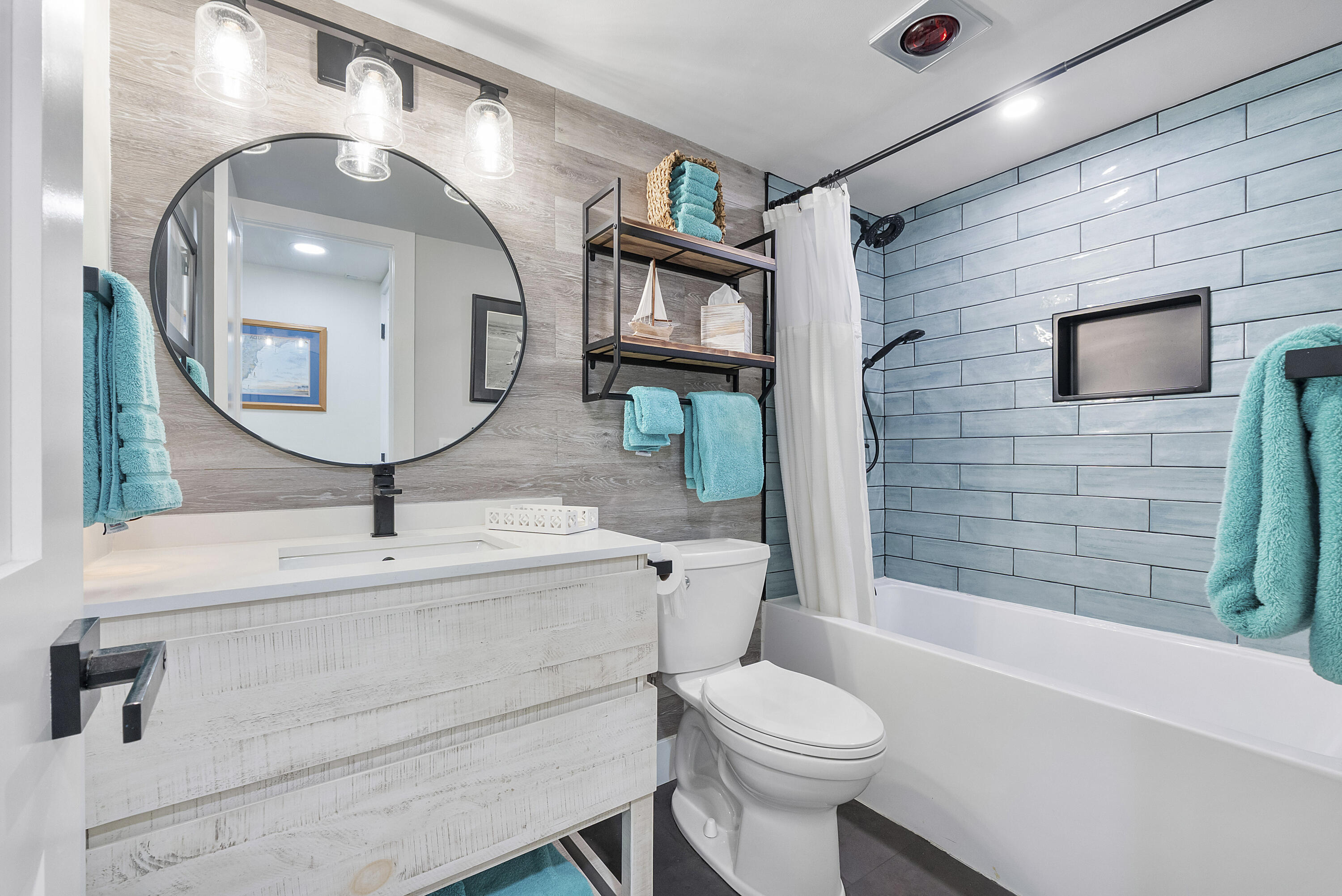 JAMAICA HOUSE CONDOMINIUM - Residential
