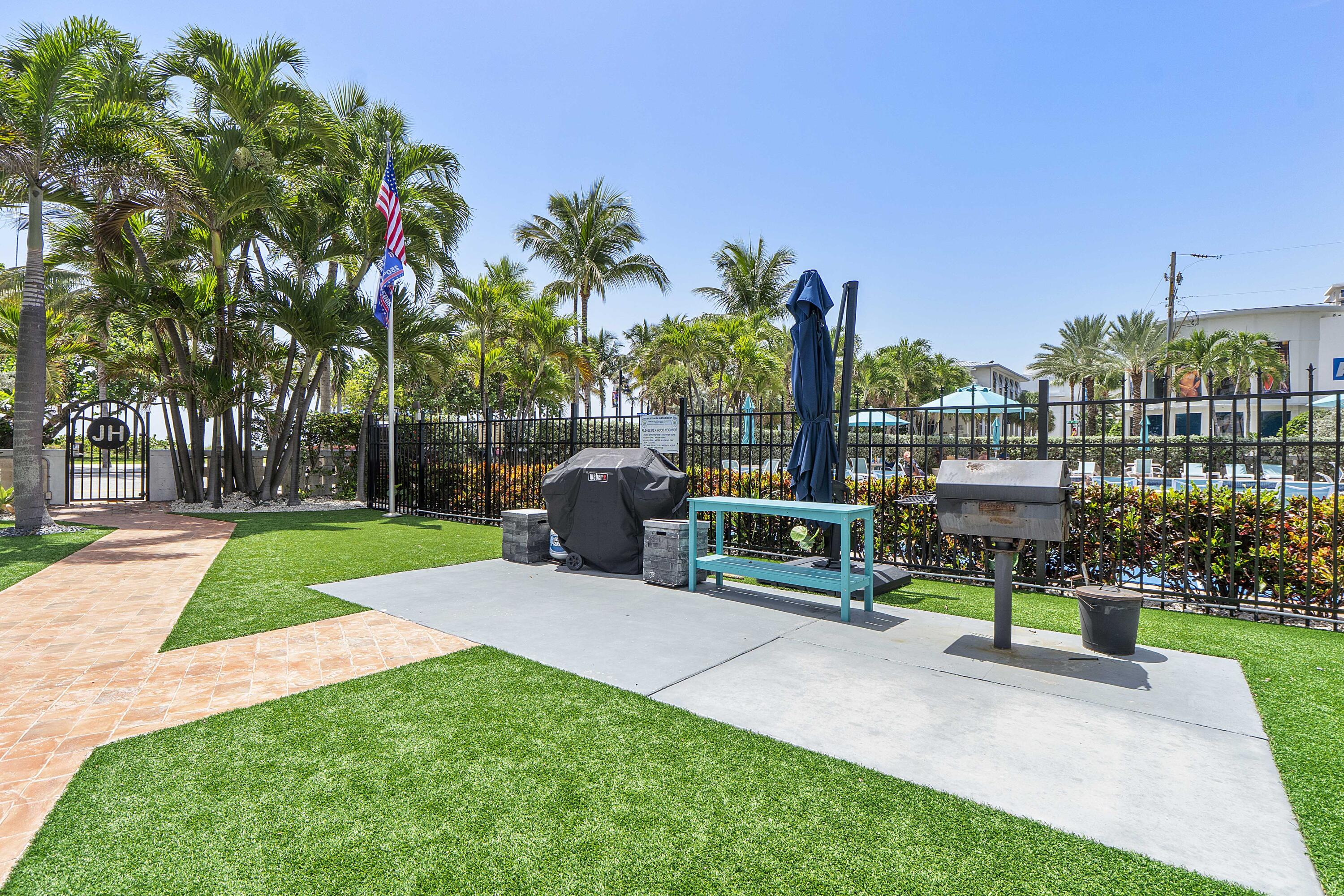 JAMAICA HOUSE CONDOMINIUM - Residential