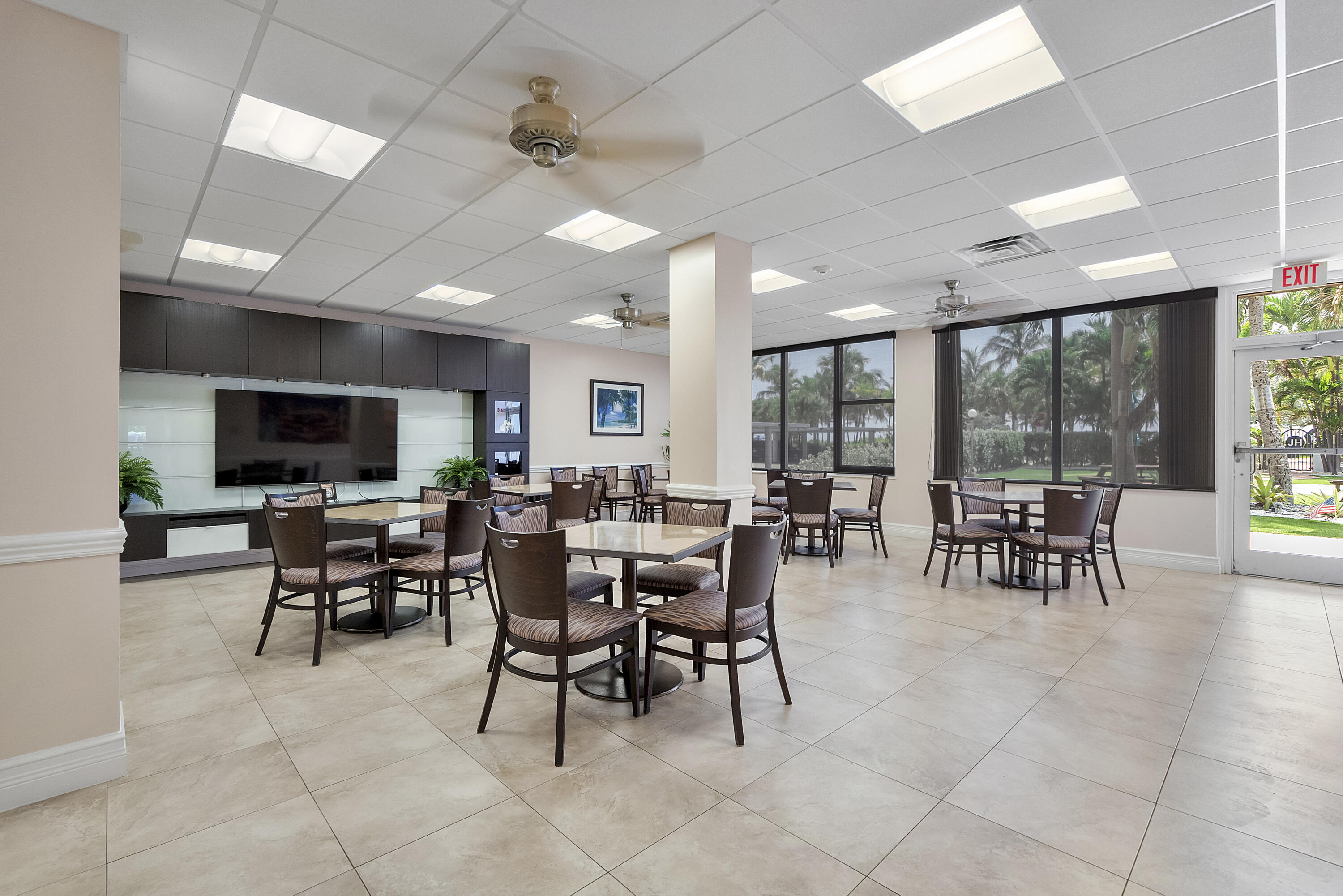 JAMAICA HOUSE CONDOMINIUM - Residential