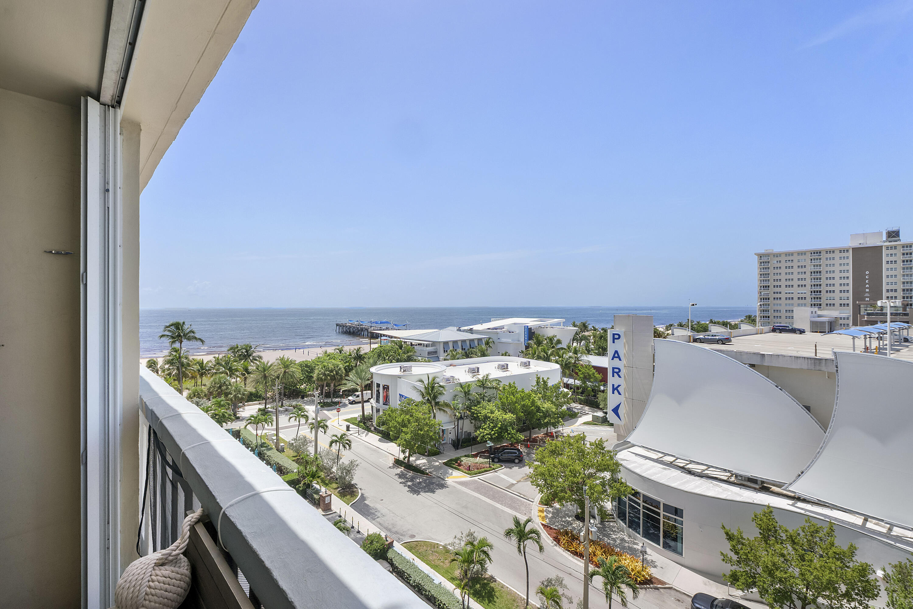 JAMAICA HOUSE CONDOMINIUM - Residential
