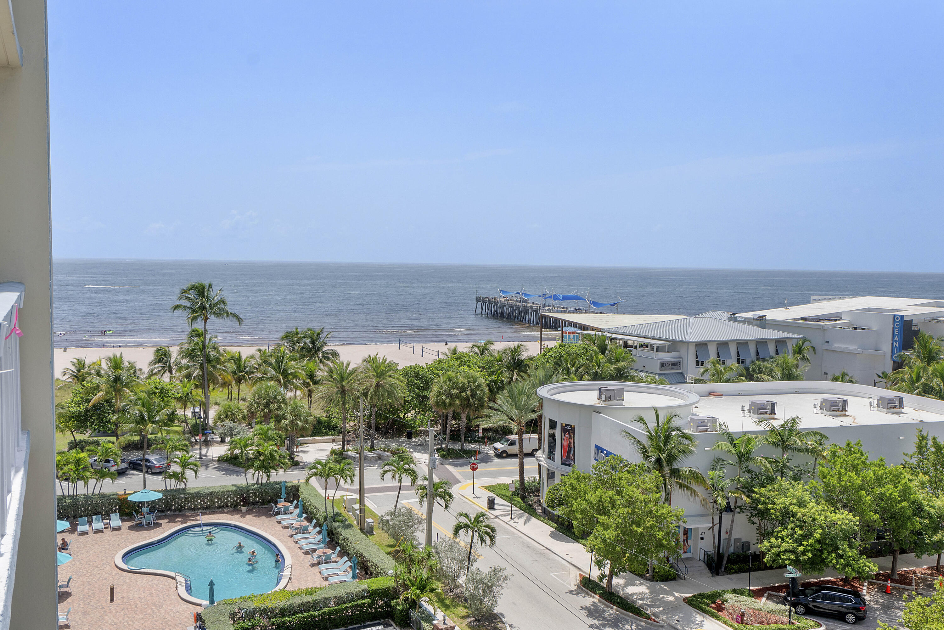 JAMAICA HOUSE CONDOMINIUM - Residential
