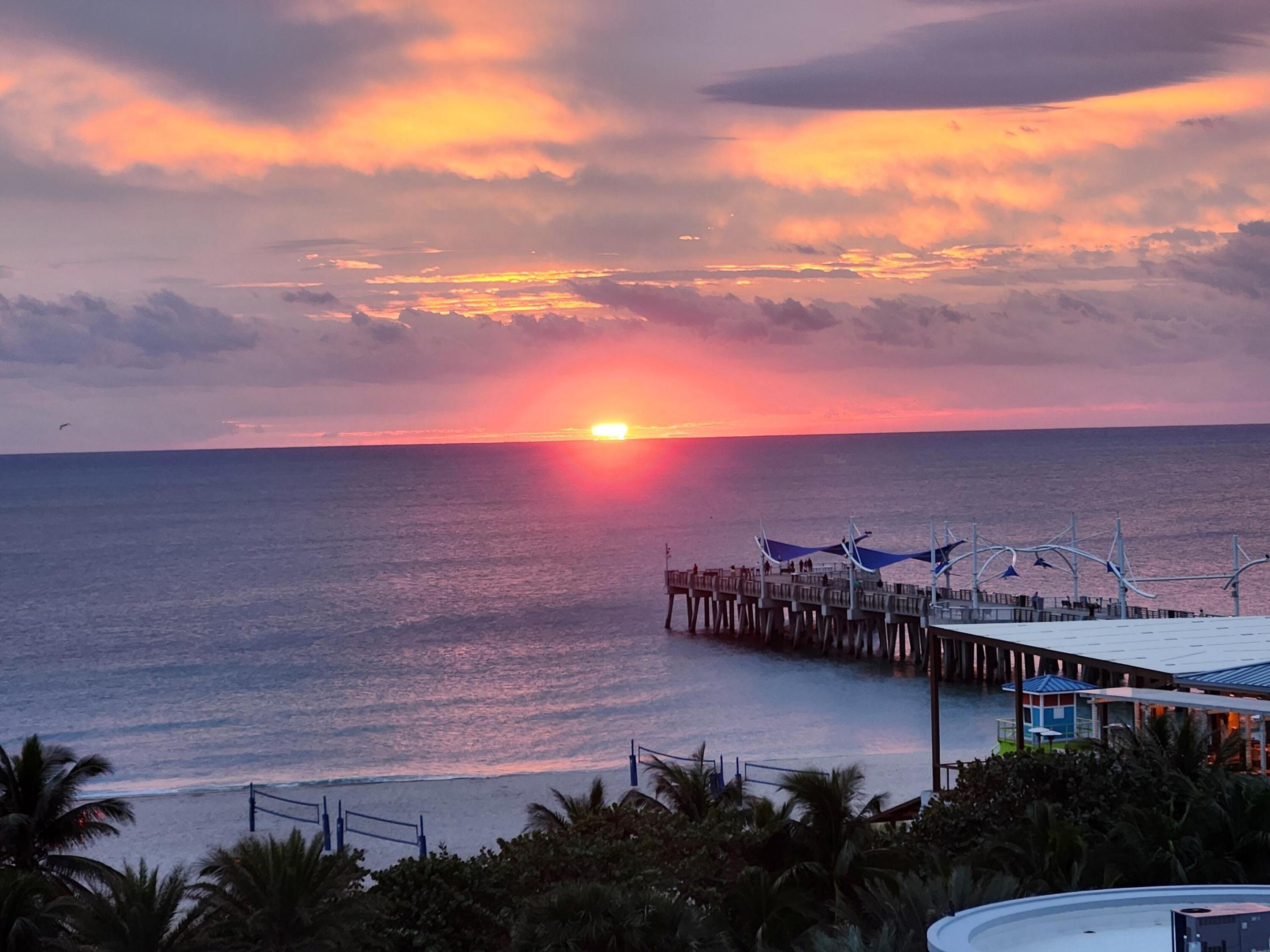 JAMAICA HOUSE CONDOMINIUM - Residential