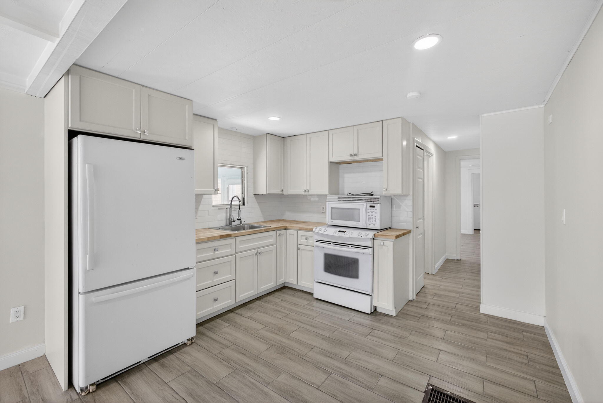 Ridgeway Mobile Home Plat 1-6 - Residential Lease