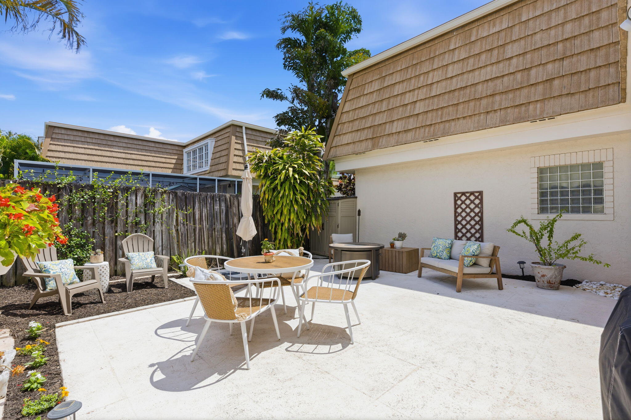 WINCHESTER COURT - Residential