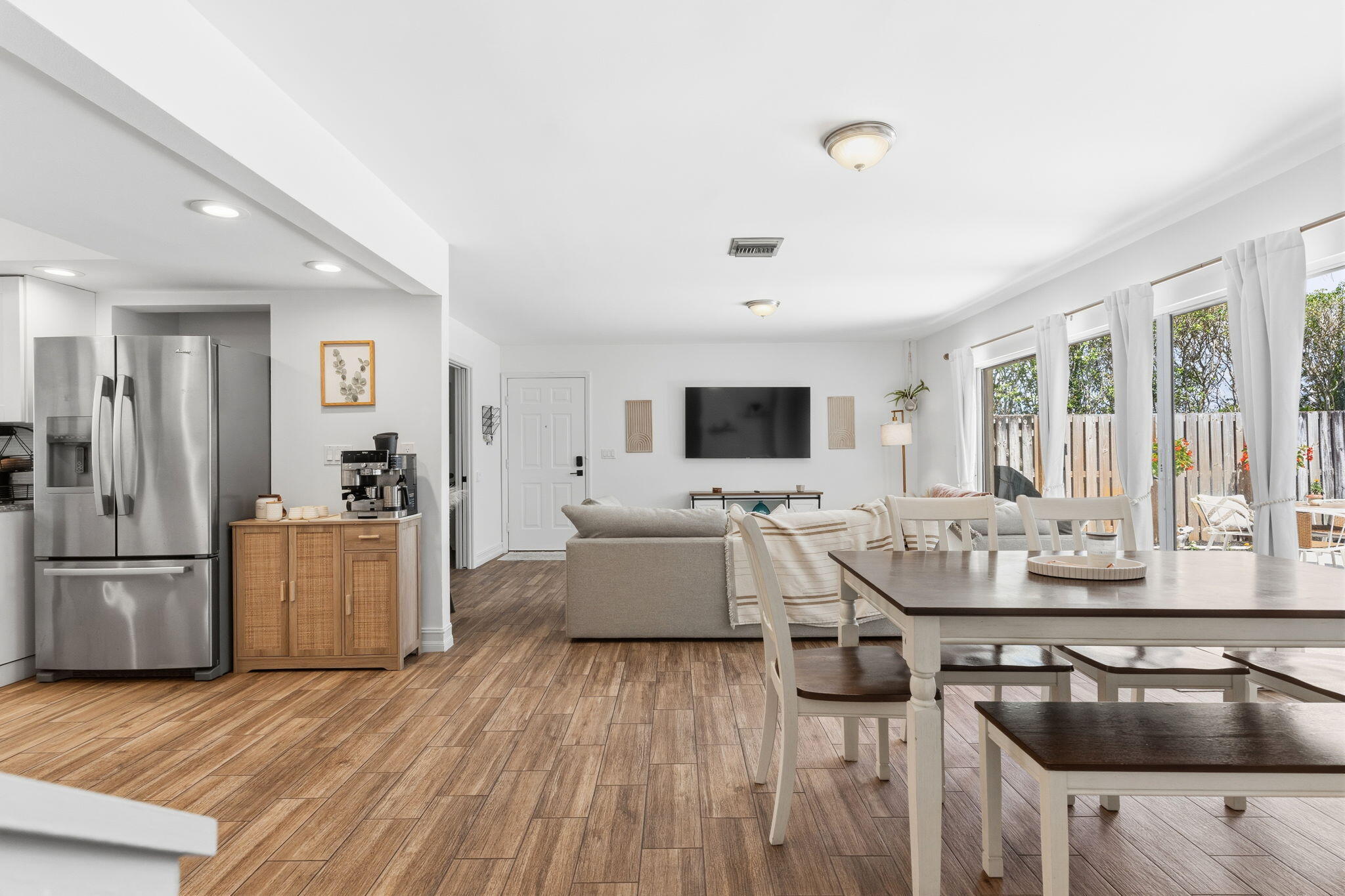 WINCHESTER COURT - Residential