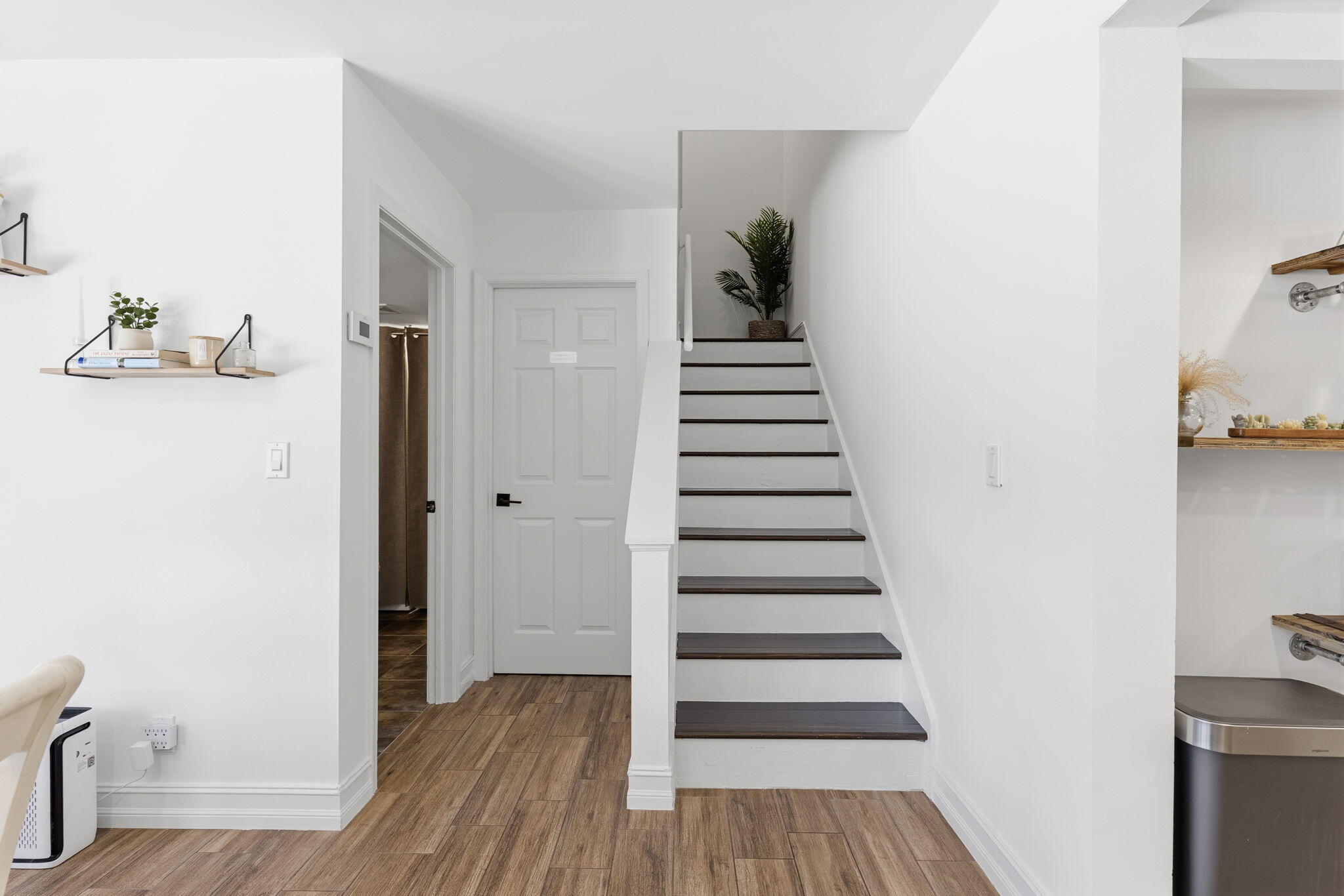 WINCHESTER COURT - Residential