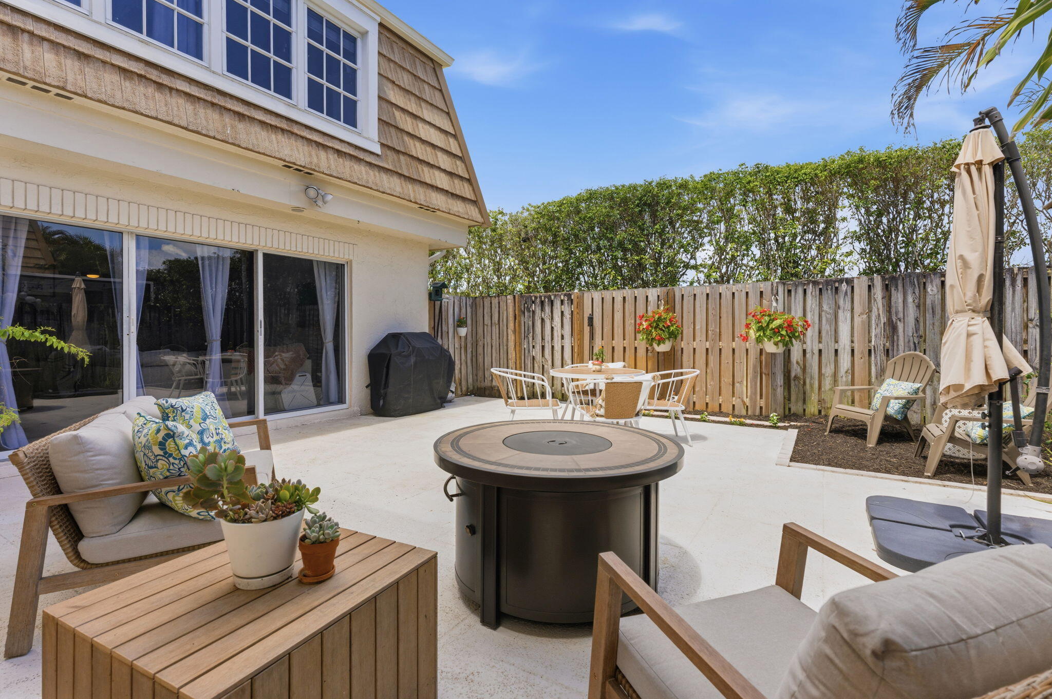 WINCHESTER COURT - Residential