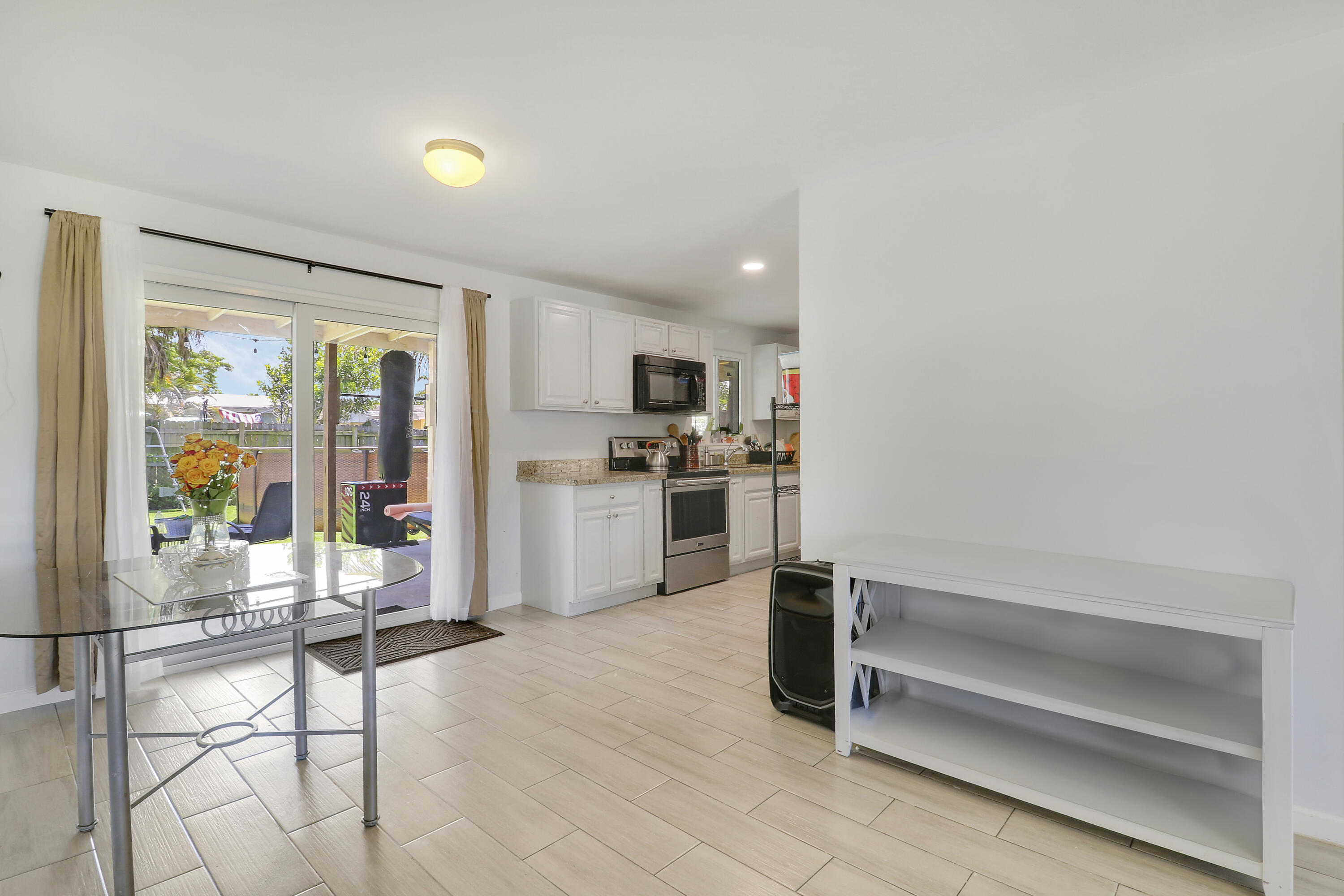 PALM BEACH CABANA COLONY 2 - Residential
