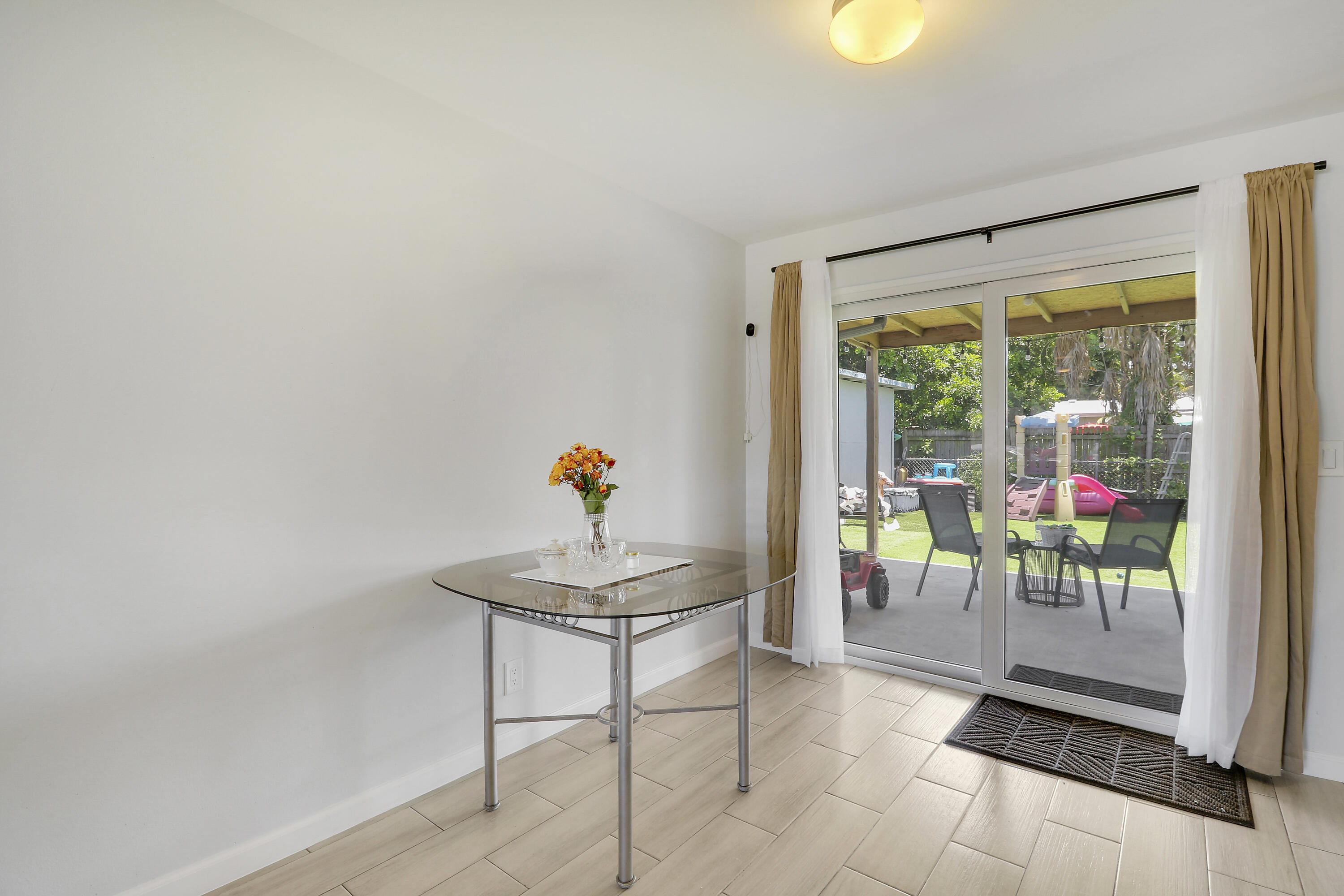 PALM BEACH CABANA COLONY 2 - Residential