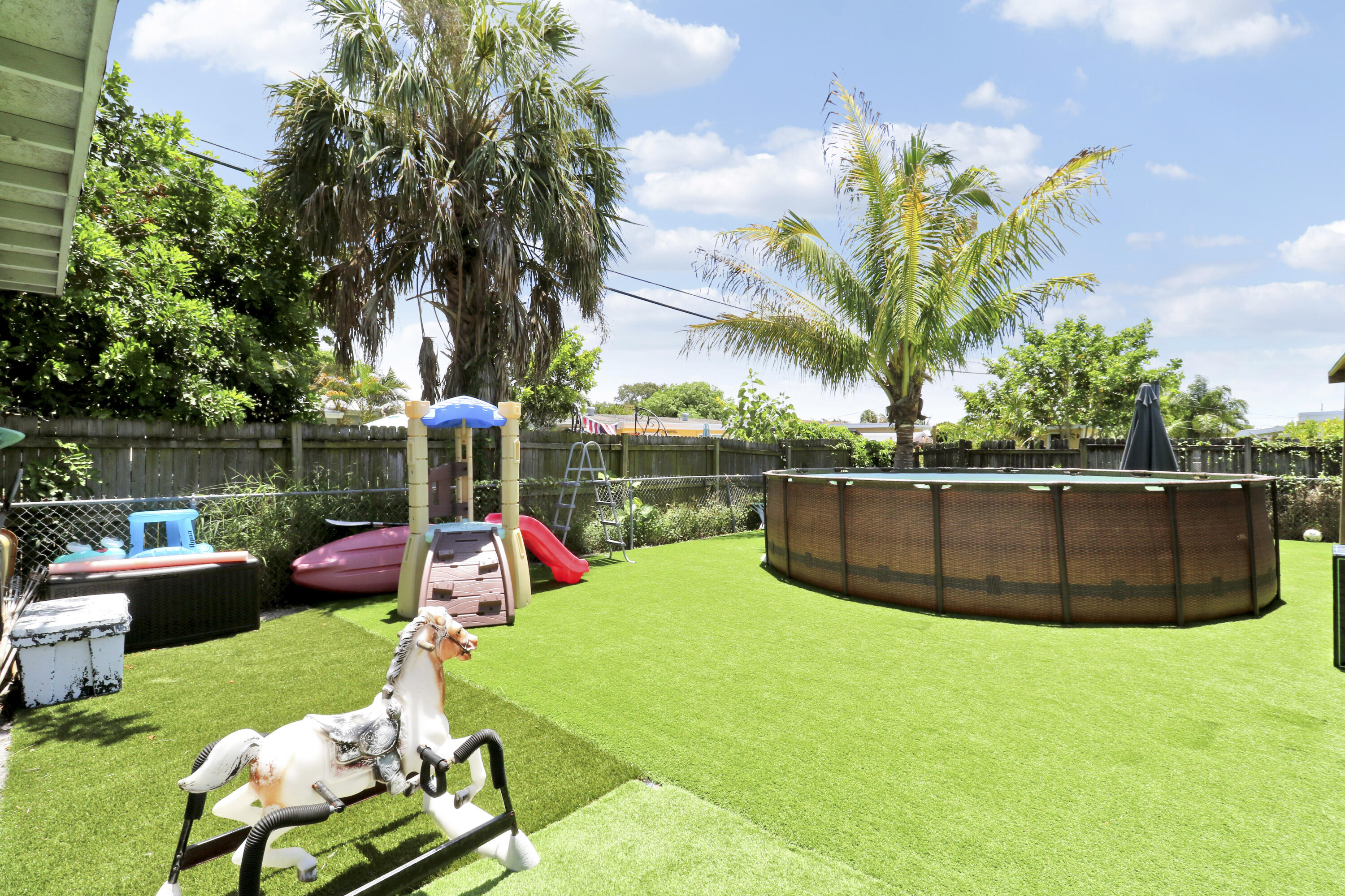 PALM BEACH CABANA COLONY 2 - Residential