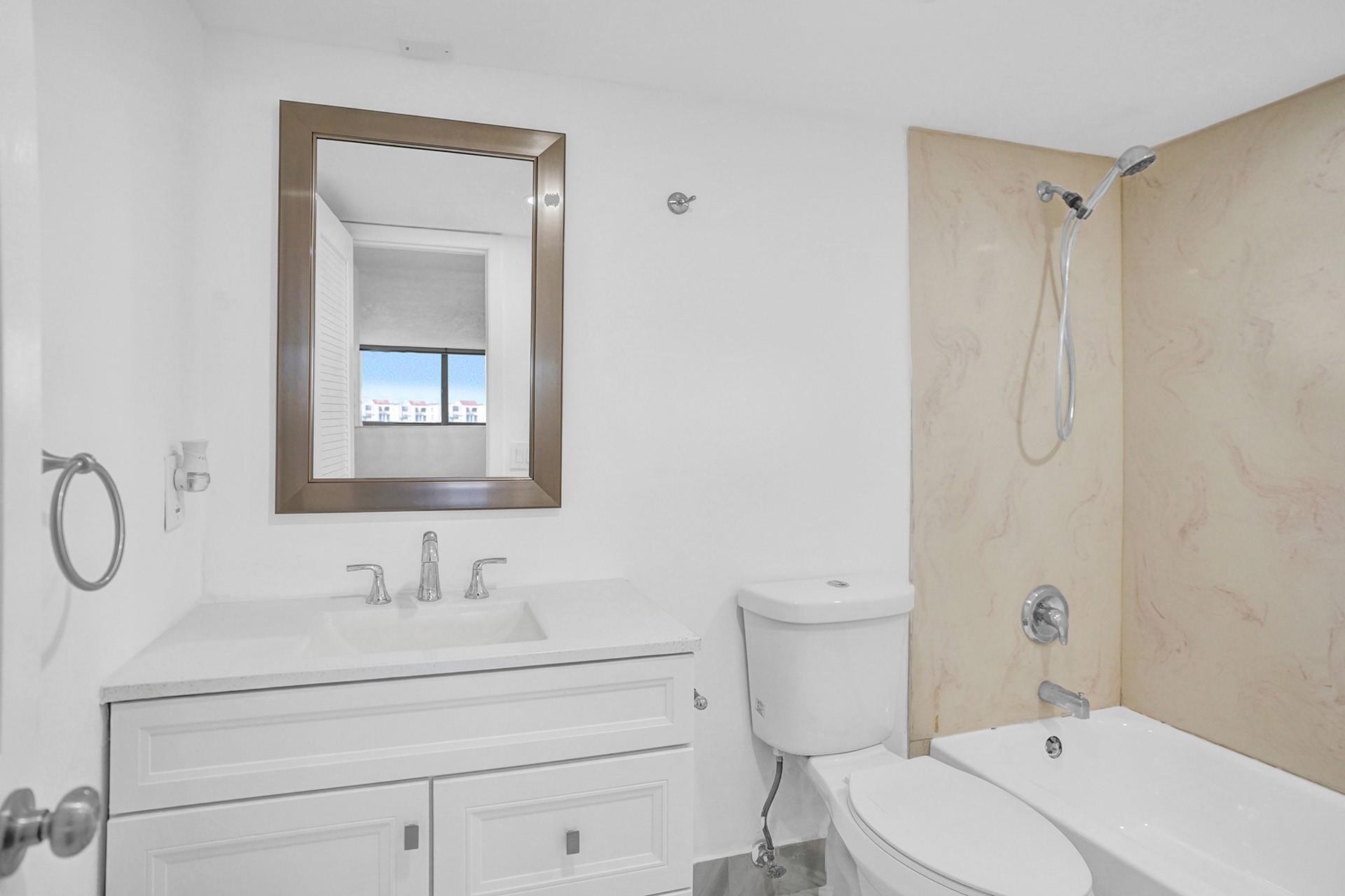 LAVERS DELRAY RACQUET CLU - Residential