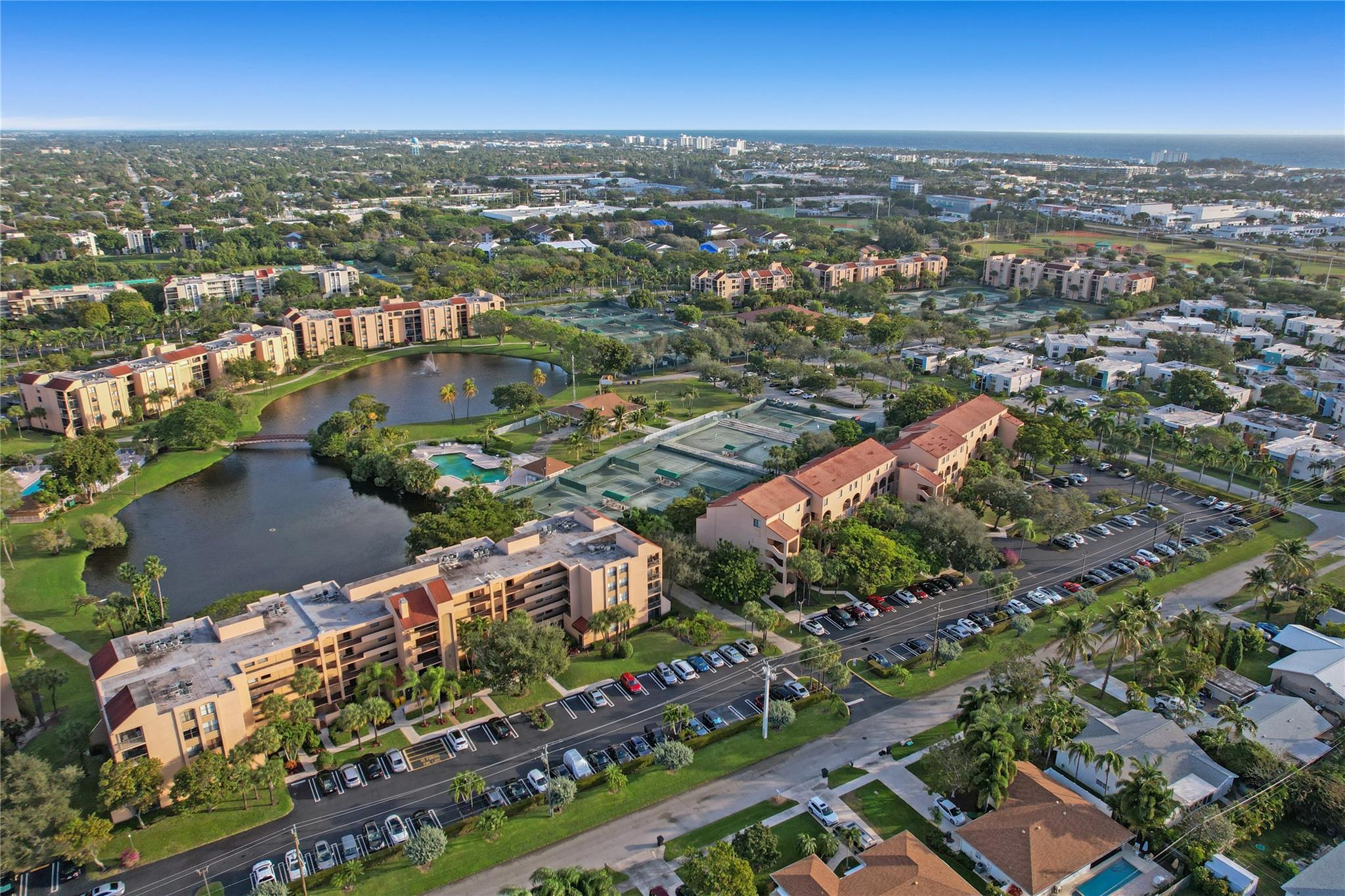 LAVERS DELRAY RACQUET CLU - Residential
