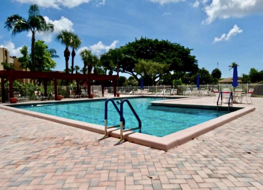LAVERS DELRAY RACQUET CLU - Residential