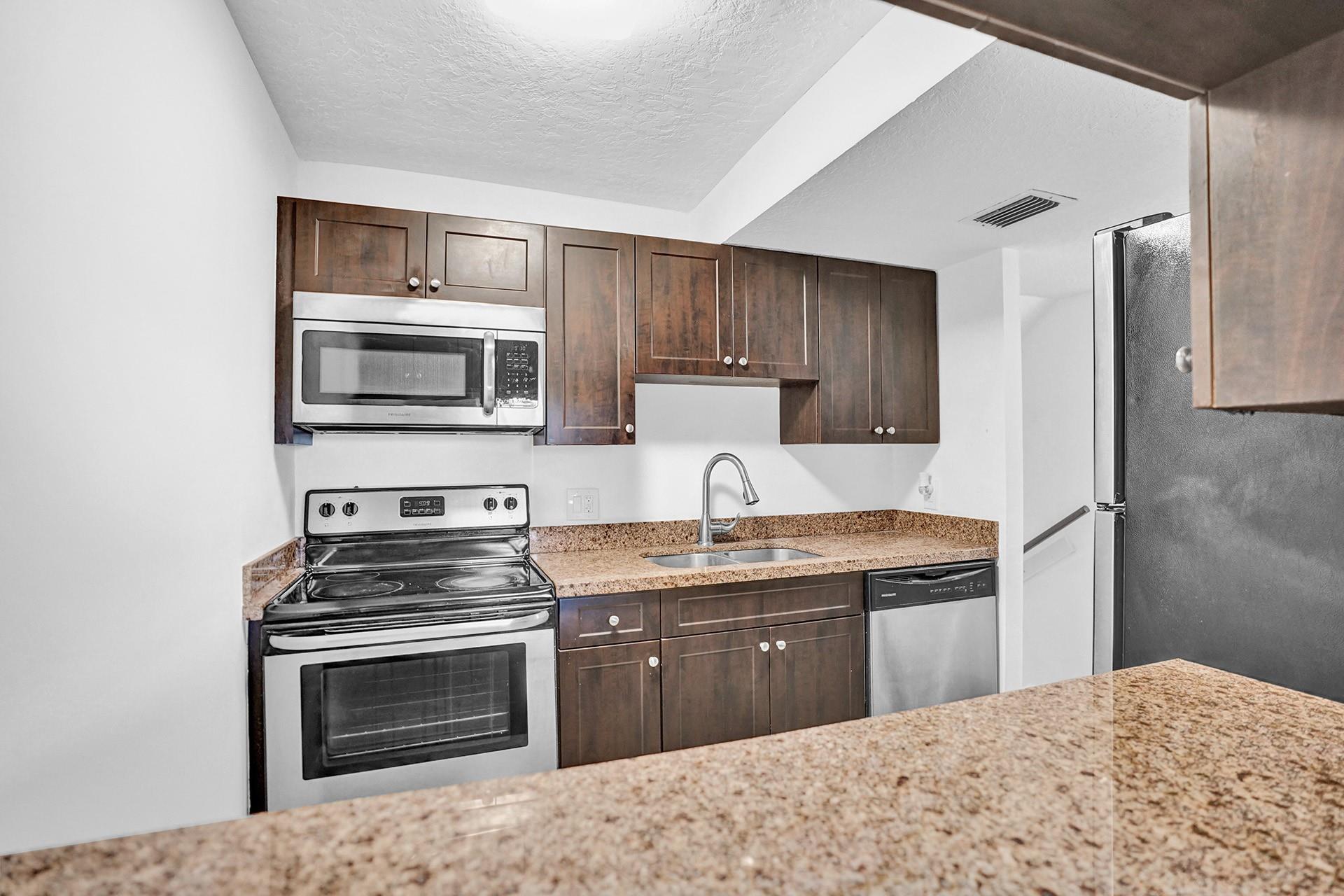 LAVERS DELRAY RACQUET CLU - Residential