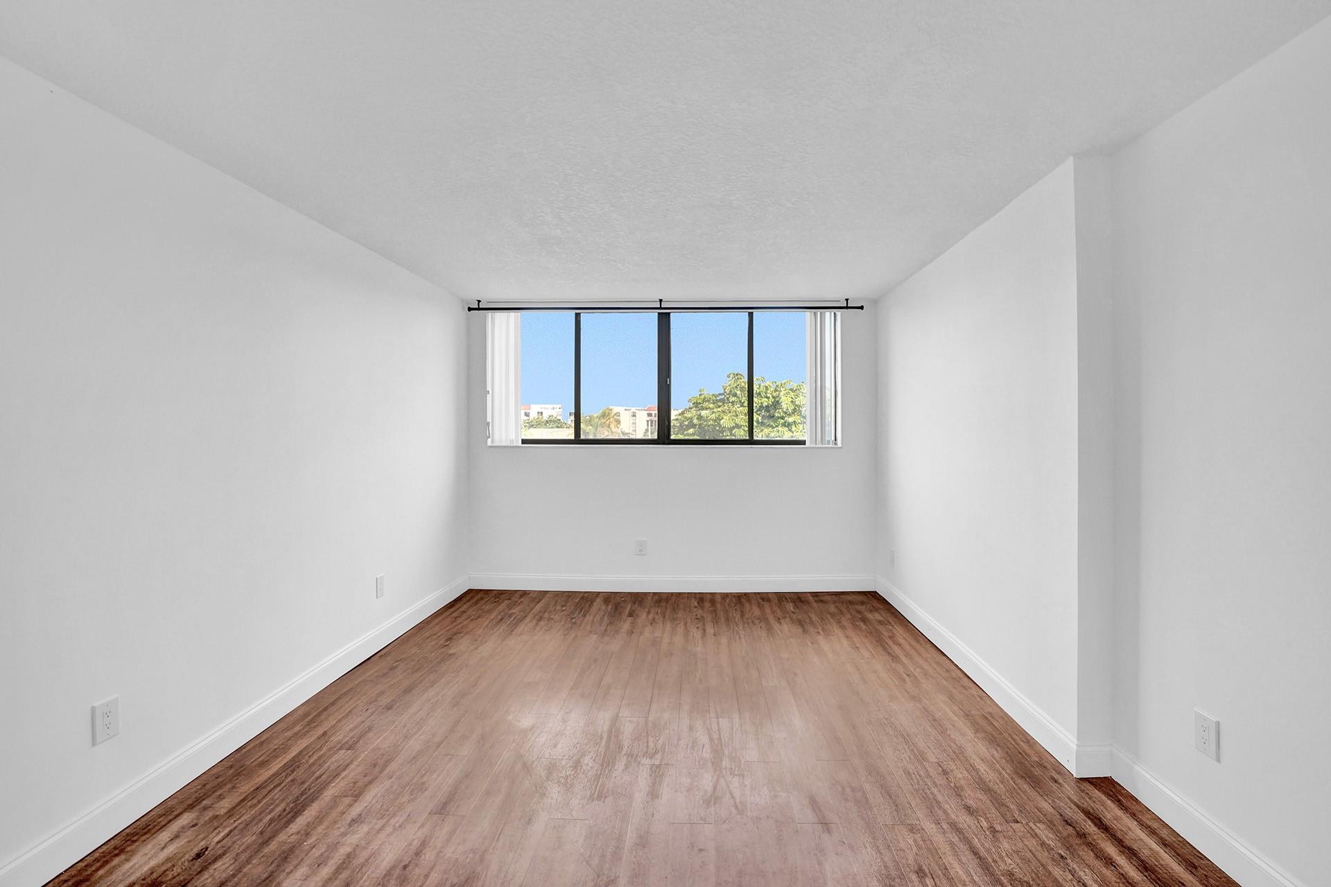 LAVERS DELRAY RACQUET CLU - Residential