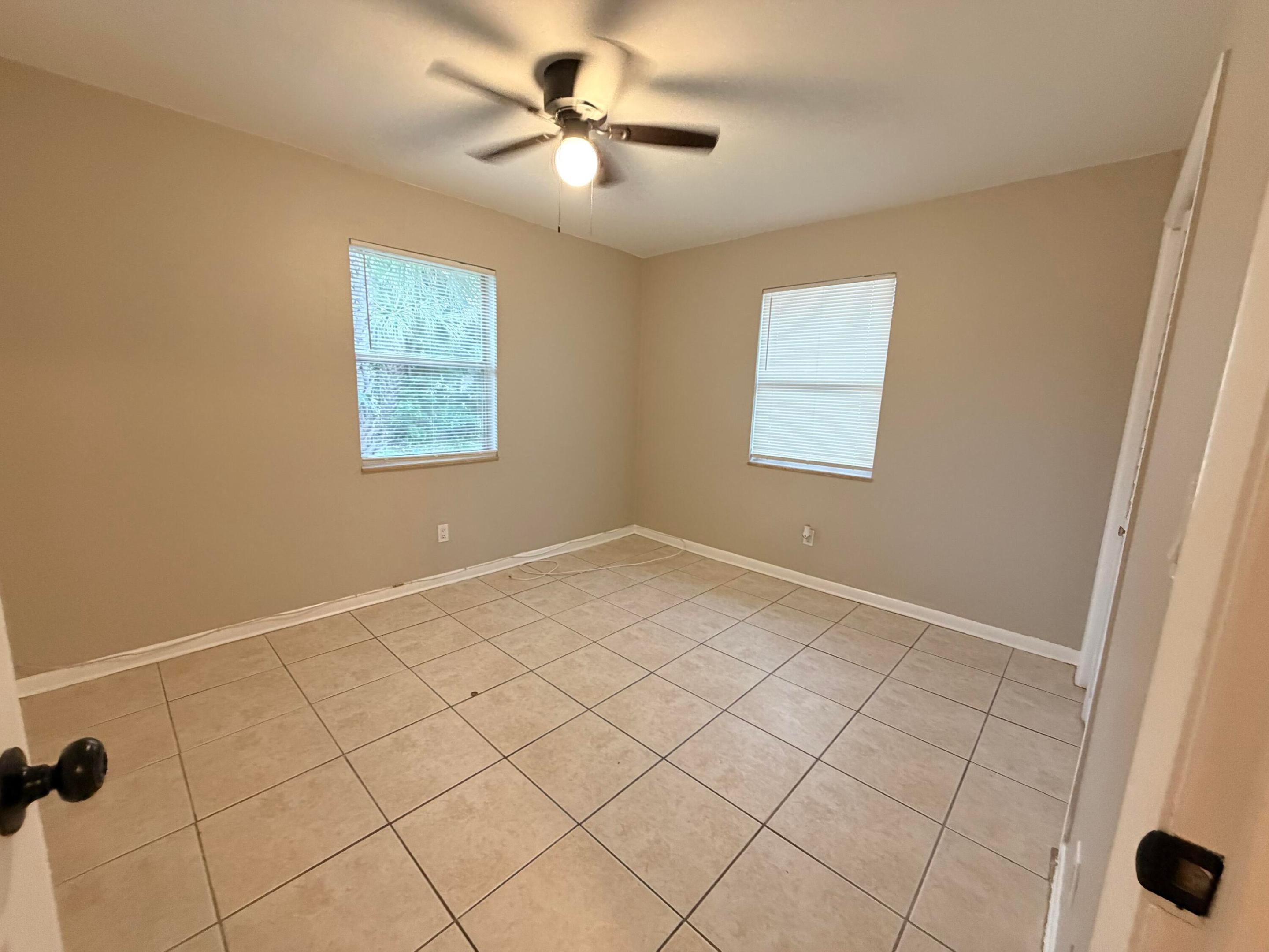 CLOWS - Residential Lease