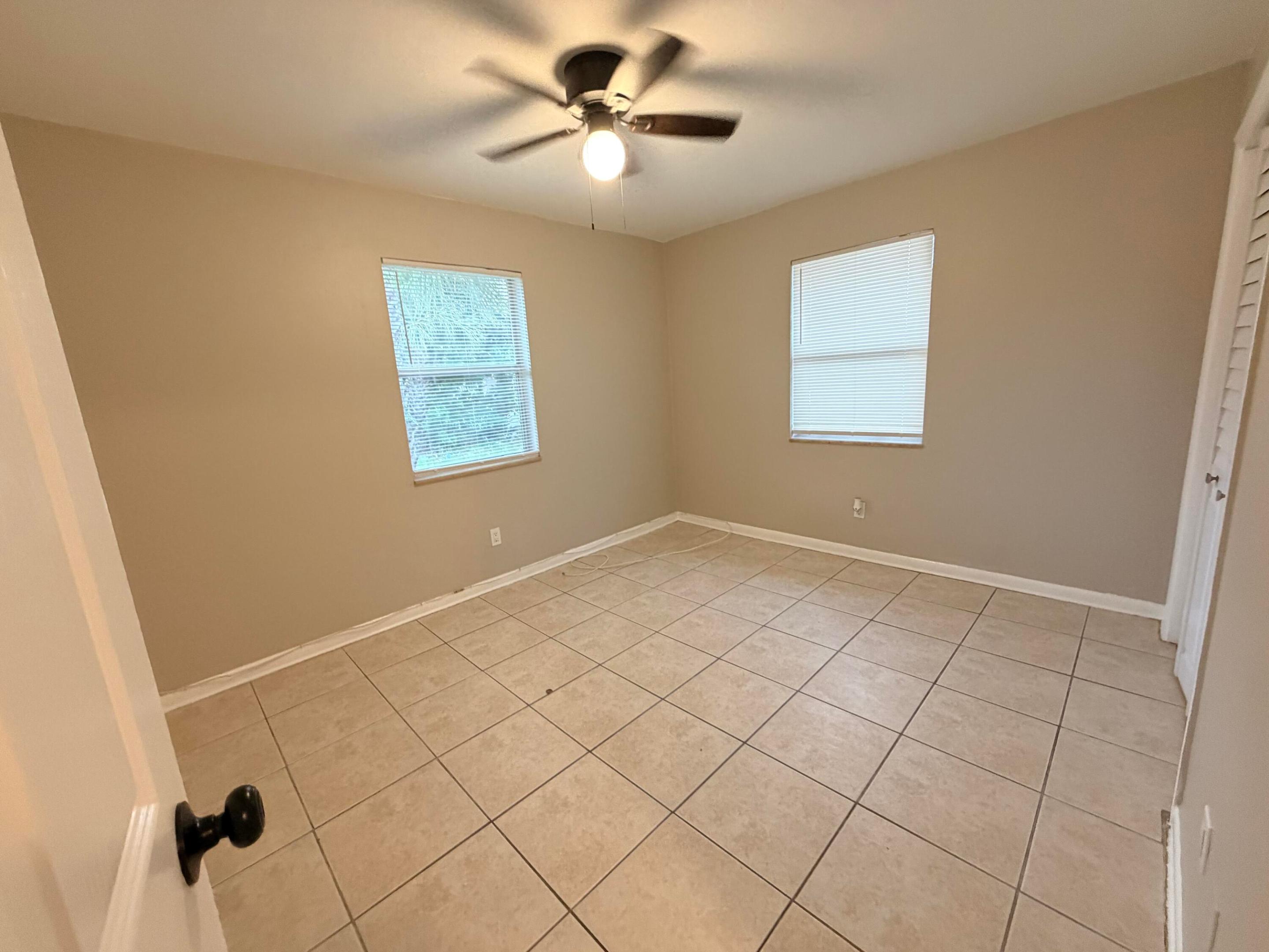 CLOWS - Residential Lease
