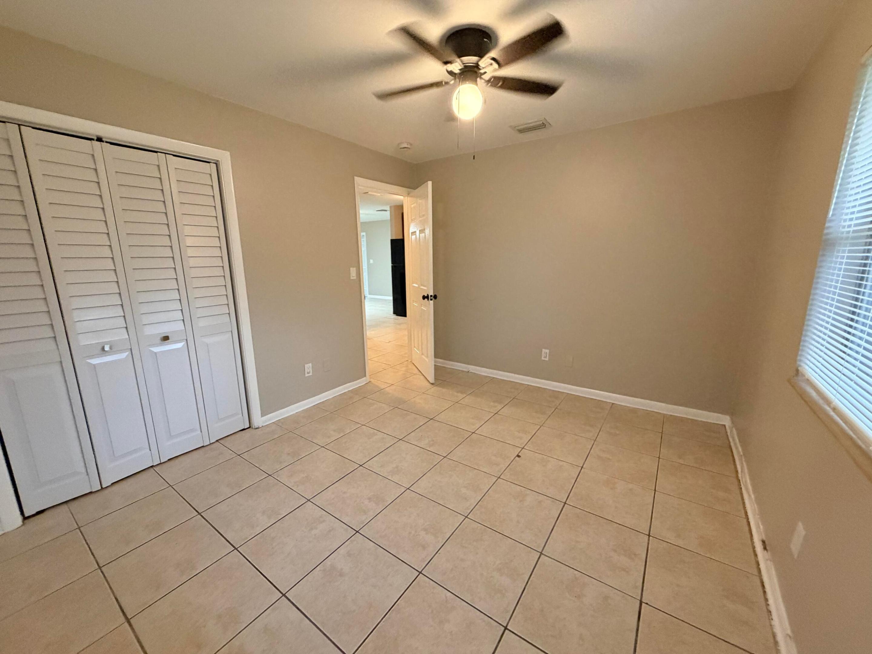CLOWS - Residential Lease