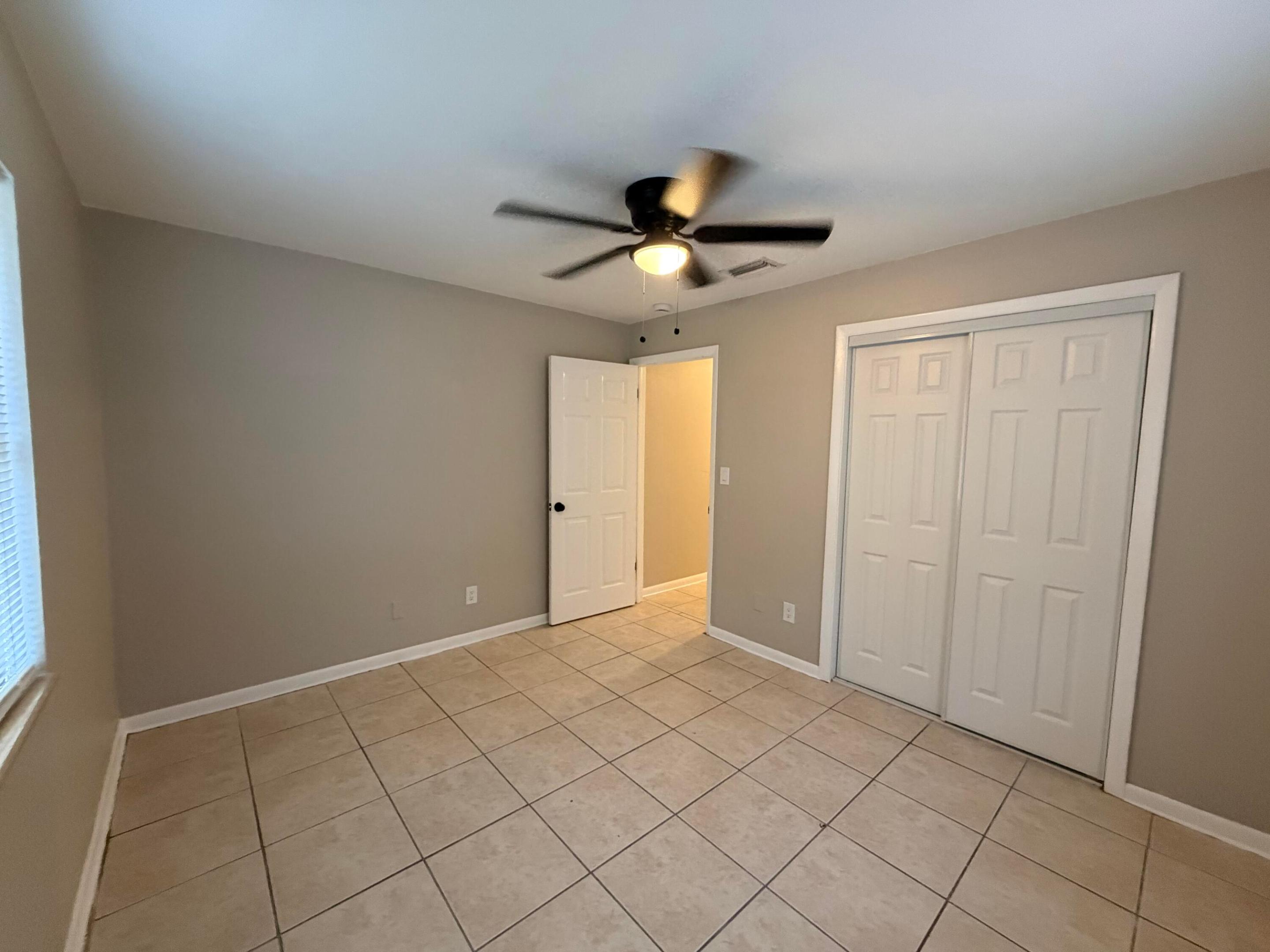 CLOWS - Residential Lease