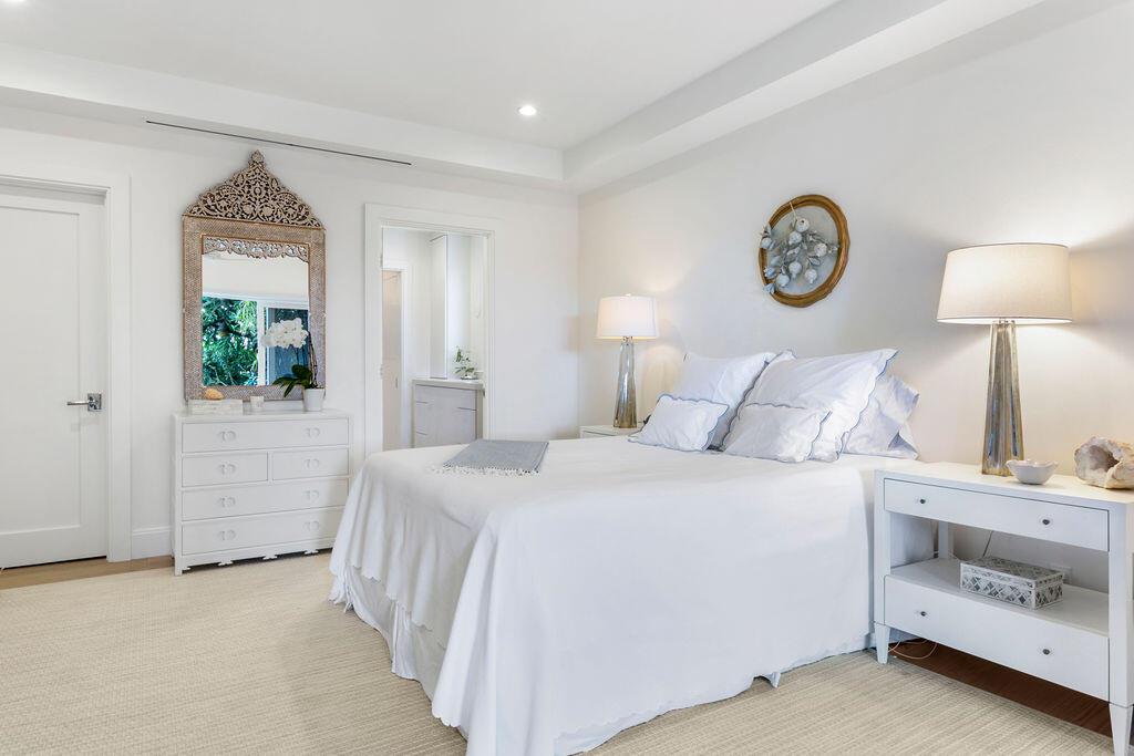 THREE HUNDRED OCEAN BLVD APTS INC - Residential