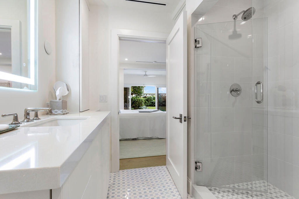 THREE HUNDRED OCEAN BLVD APTS INC - Residential