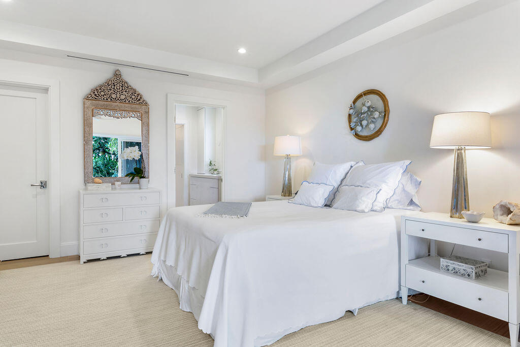 THREE HUNDRED OCEAN BLVD APTS INC - Residential