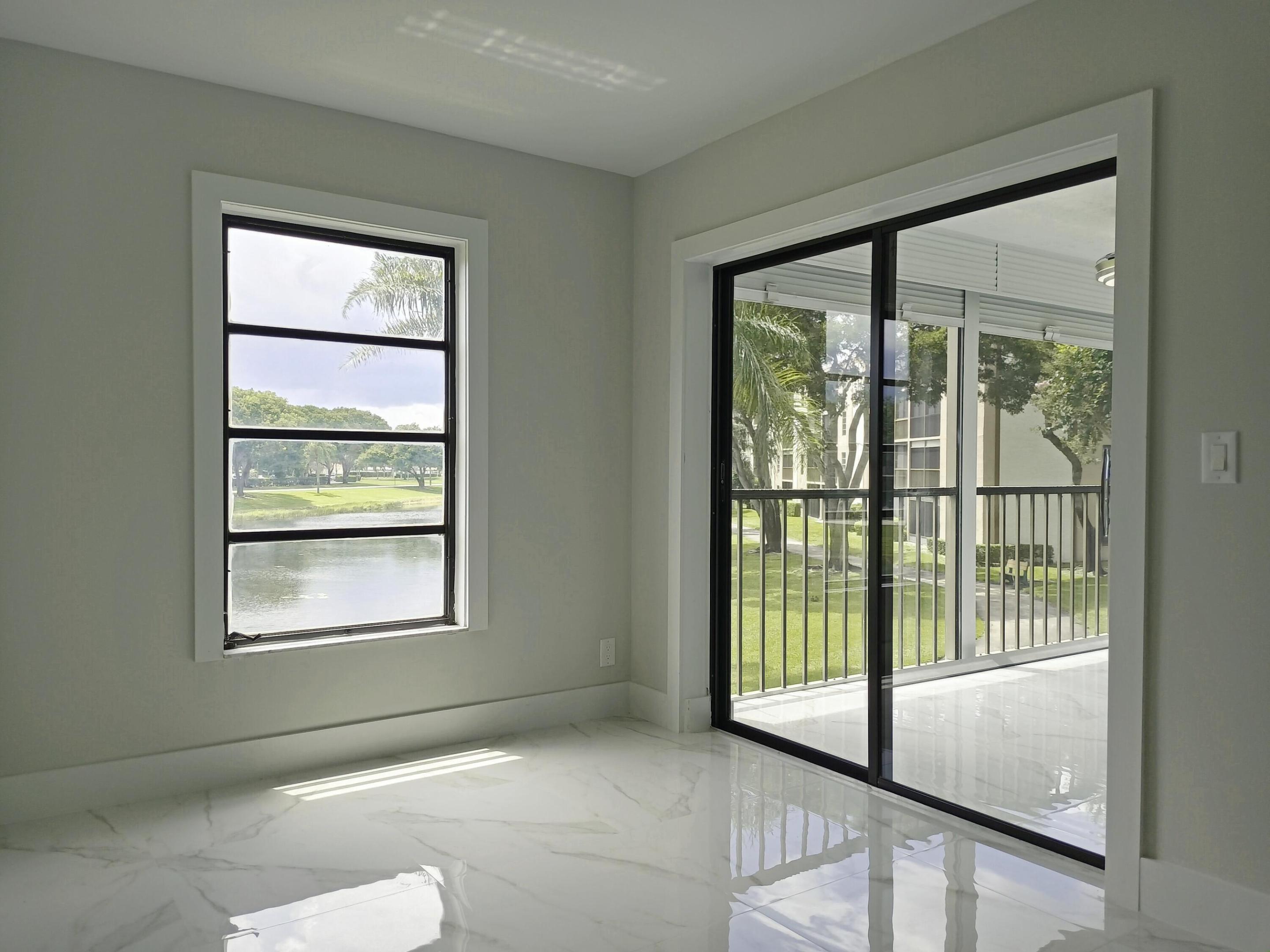 HUNTINGTON LAKES SEC FOUR CONDOS - Residential