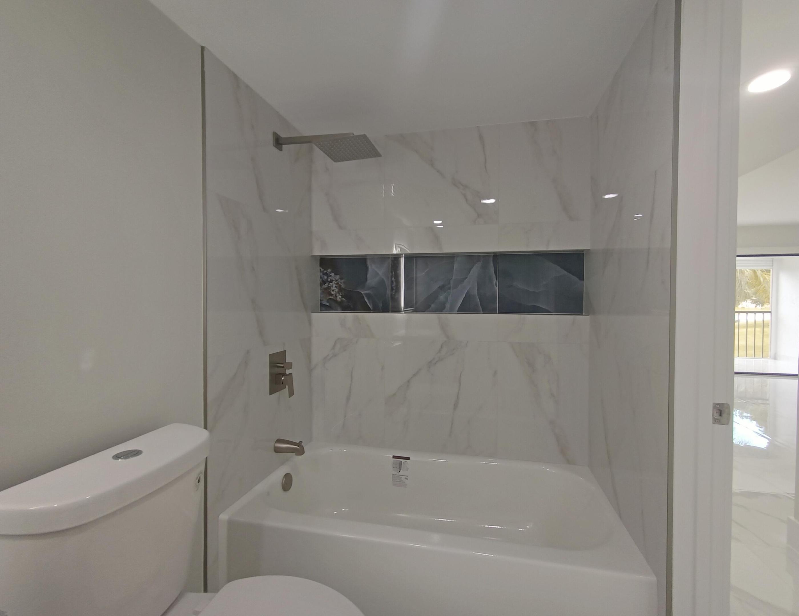 HUNTINGTON LAKES SEC FOUR CONDOS - Residential