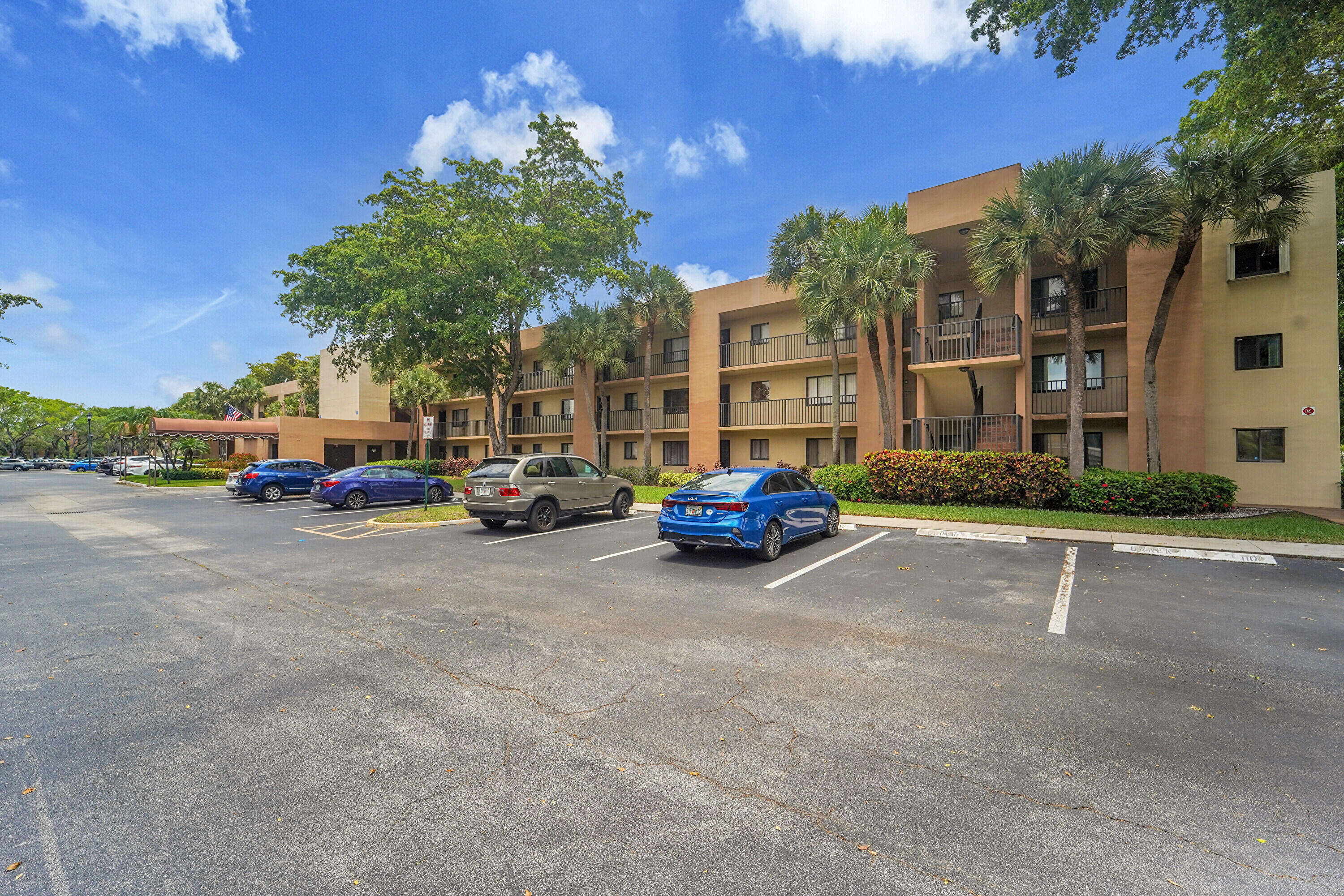 ASHMONT CONDOMINIUM - Residential
