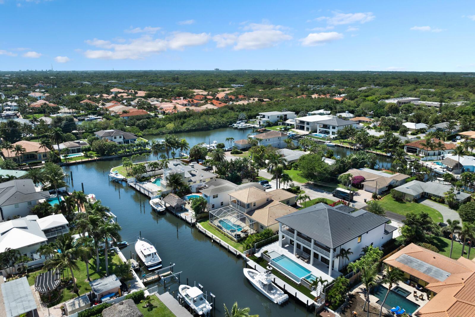 PIRATES COVE - Residential