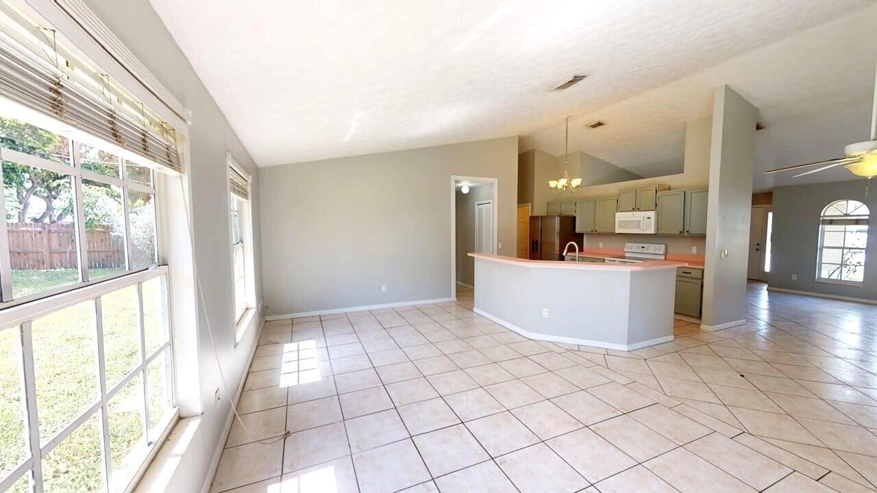 PORT ST LUCIE SECTION 30 - Residential Lease