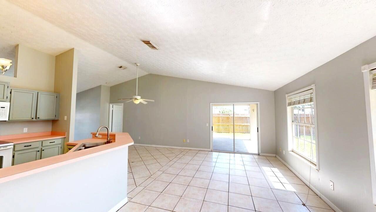 PORT ST LUCIE SECTION 30 - Residential Lease