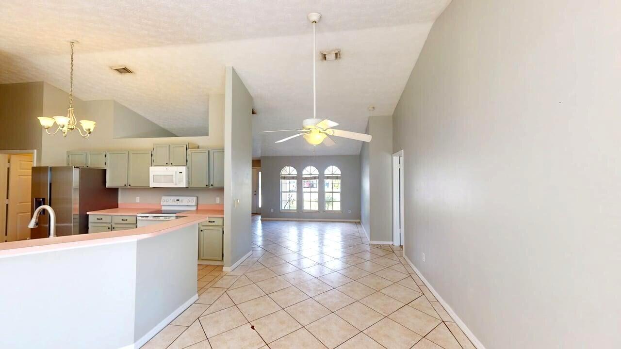 PORT ST LUCIE SECTION 30 - Residential Lease