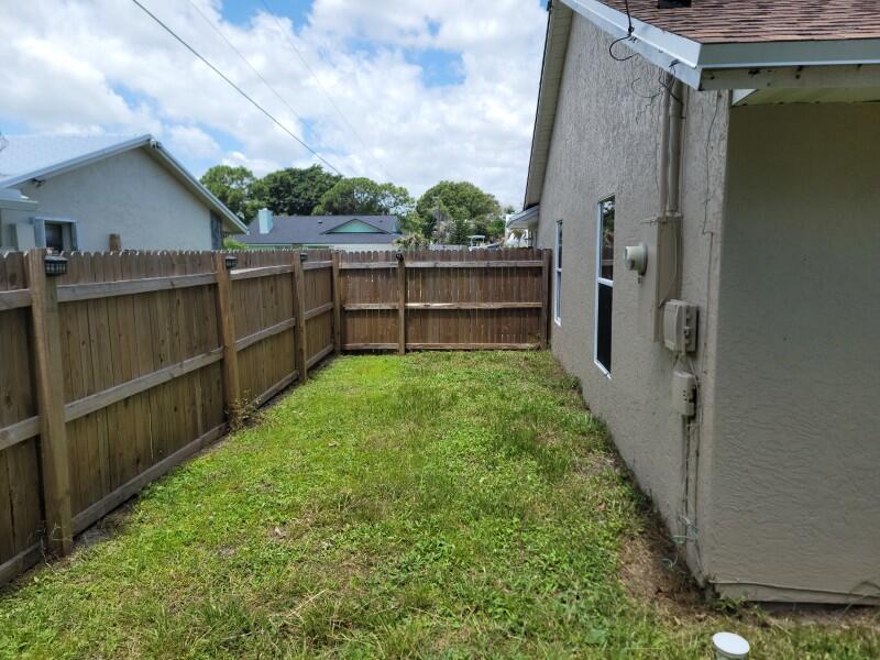 PORT ST LUCIE SECTION 30 - Residential Lease