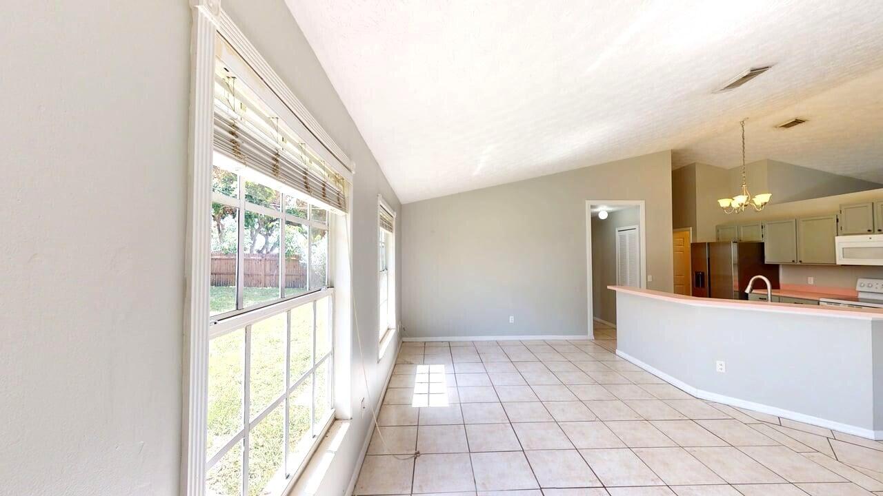 PORT ST LUCIE SECTION 30 - Residential Lease