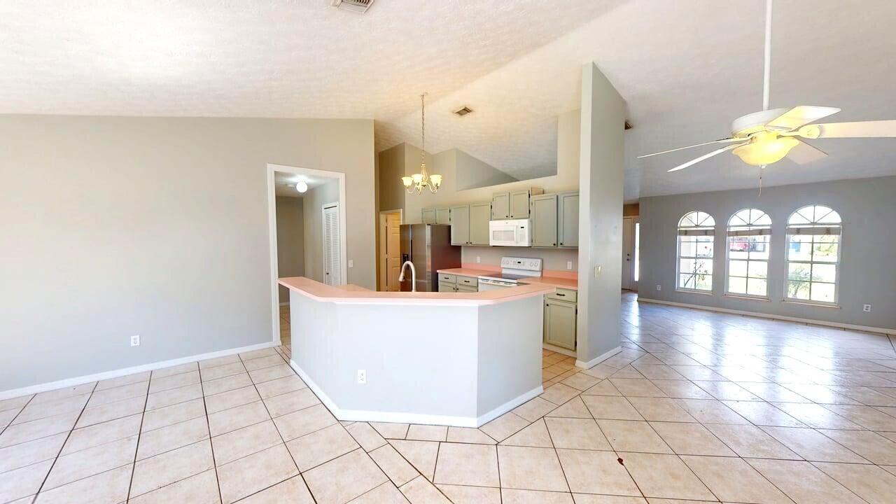 PORT ST LUCIE SECTION 30 - Residential Lease